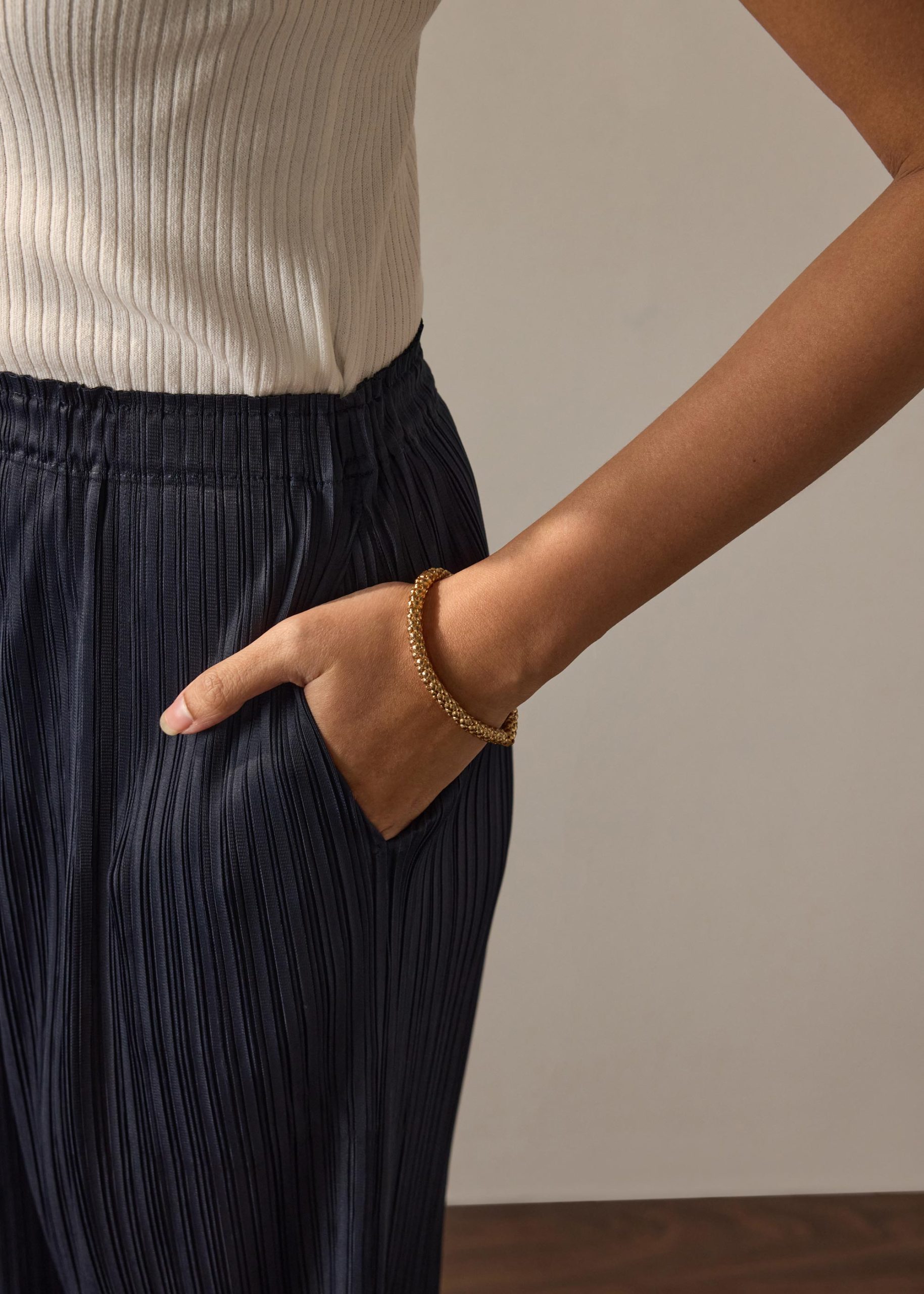 Leggy??Liv Elastic Plisse Straight Leg Pants - Image 3