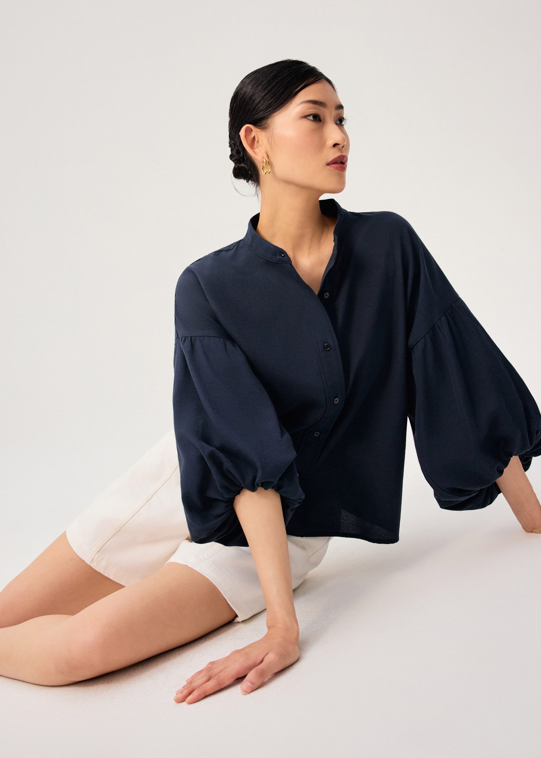 Relaxed Cotton Button Down Collared Puff Sleeve Top