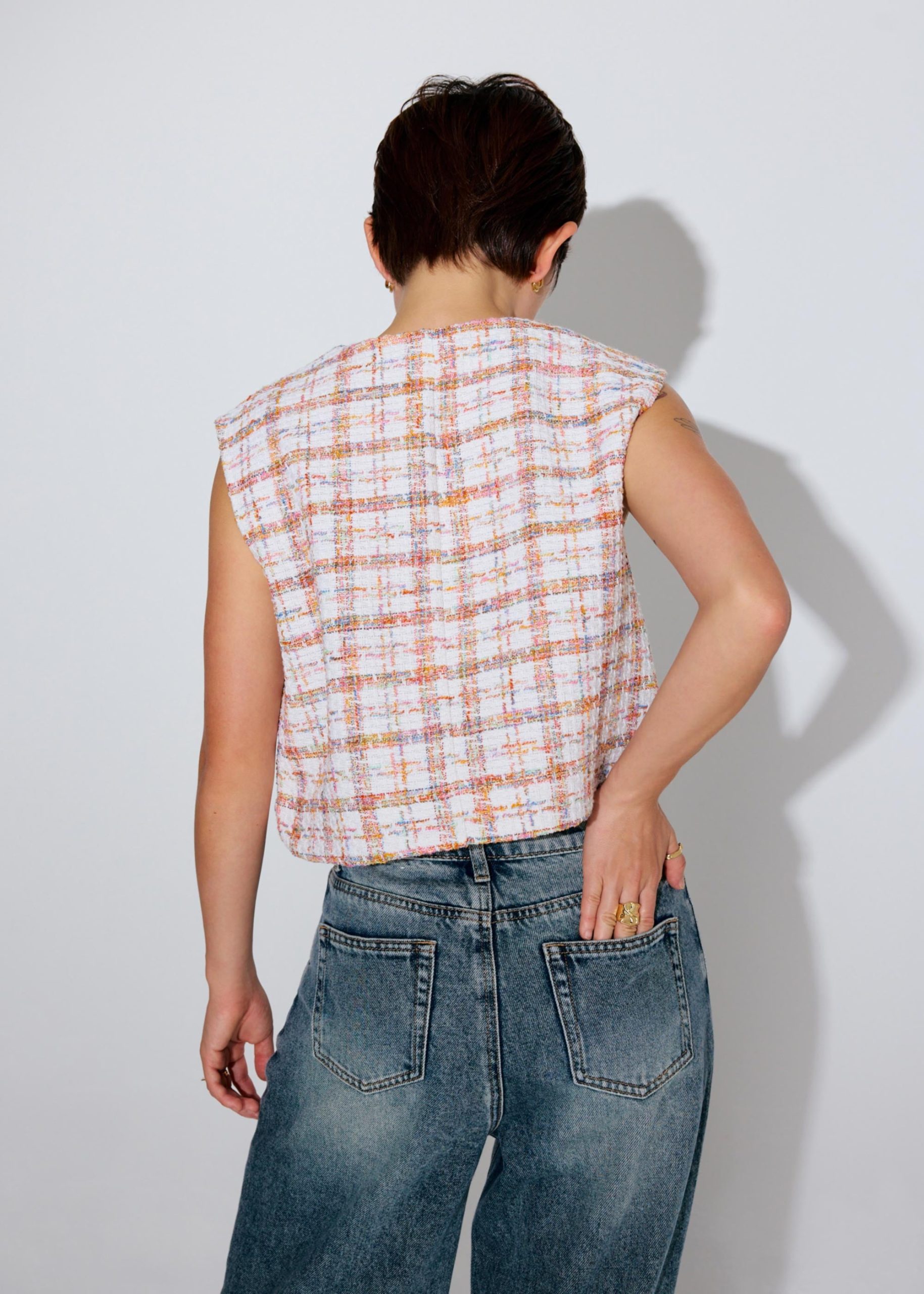 Relaxed Tweed Round Neck Button Down Vest - Image 16