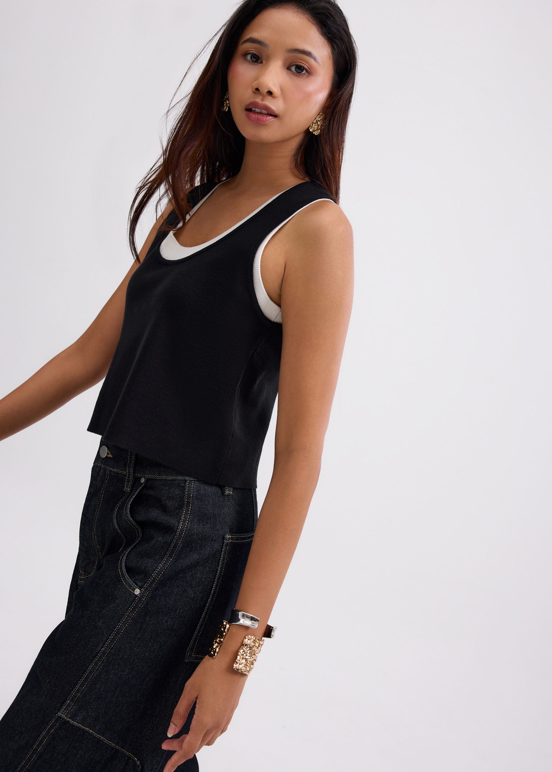 Layered Knit Scoop Neck Crop Tank Top - Image 5