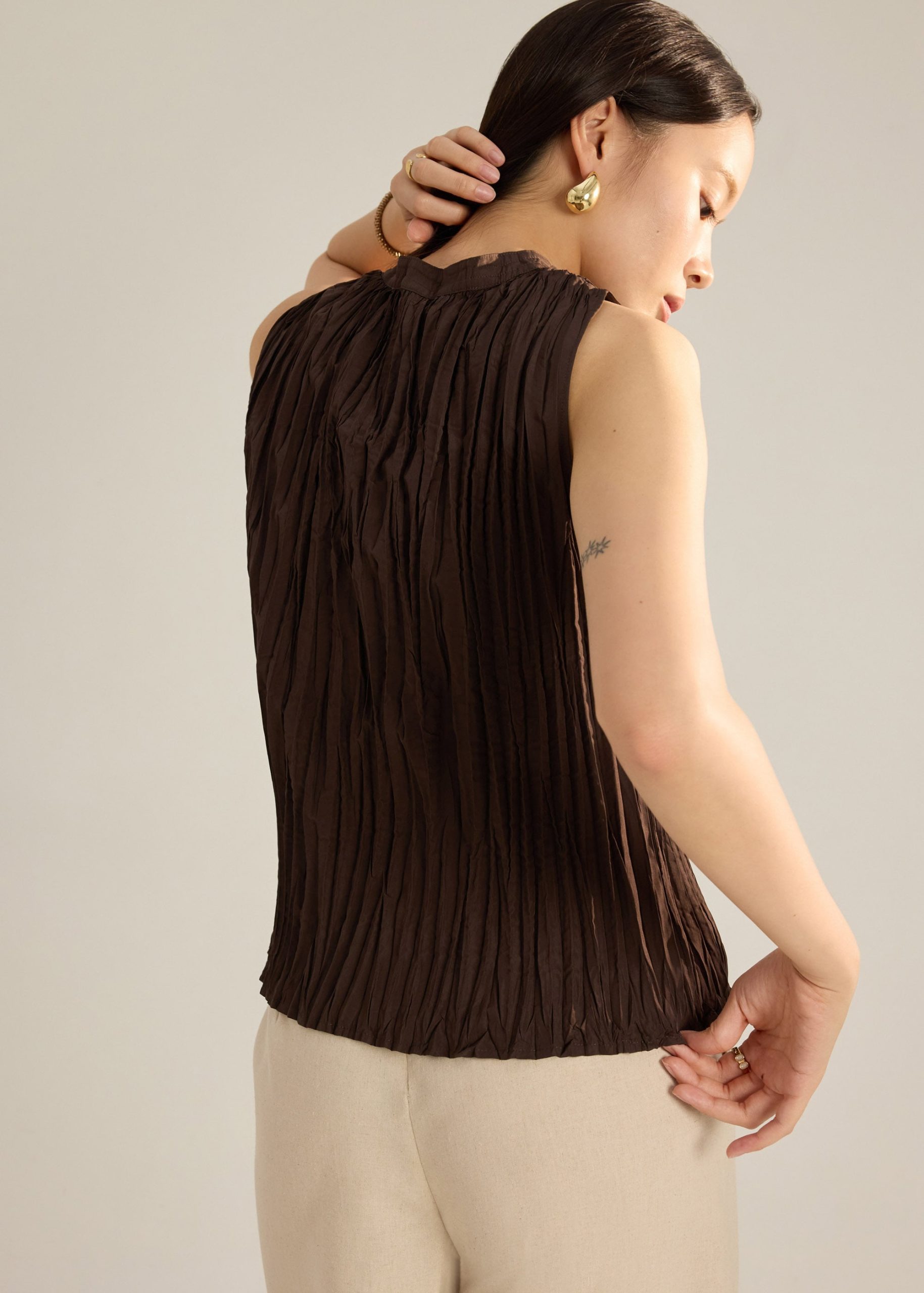 Celeste Crinkled Pleats Top - Image 10