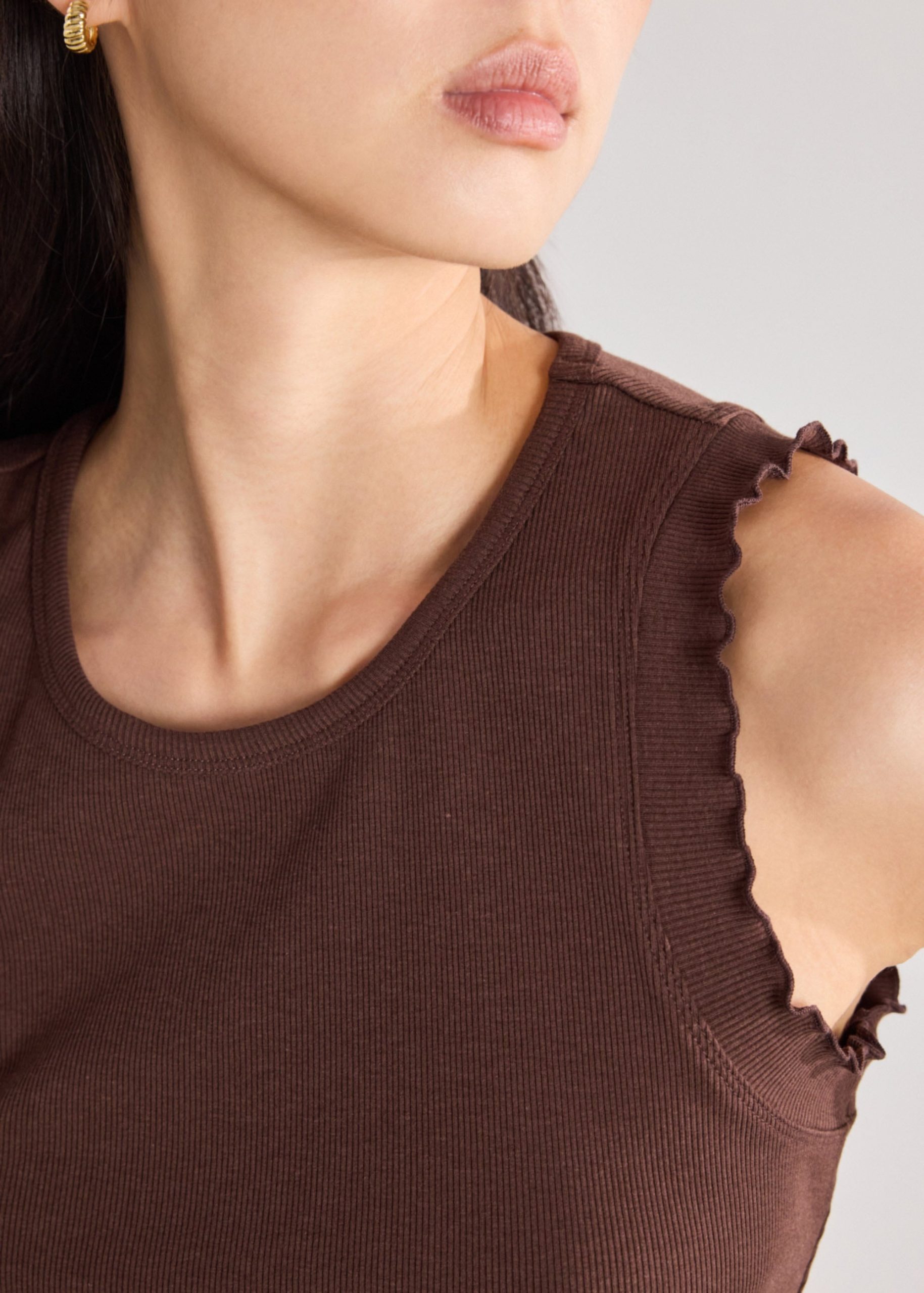 Ruffle Edge Ribbed Tank - Image 16