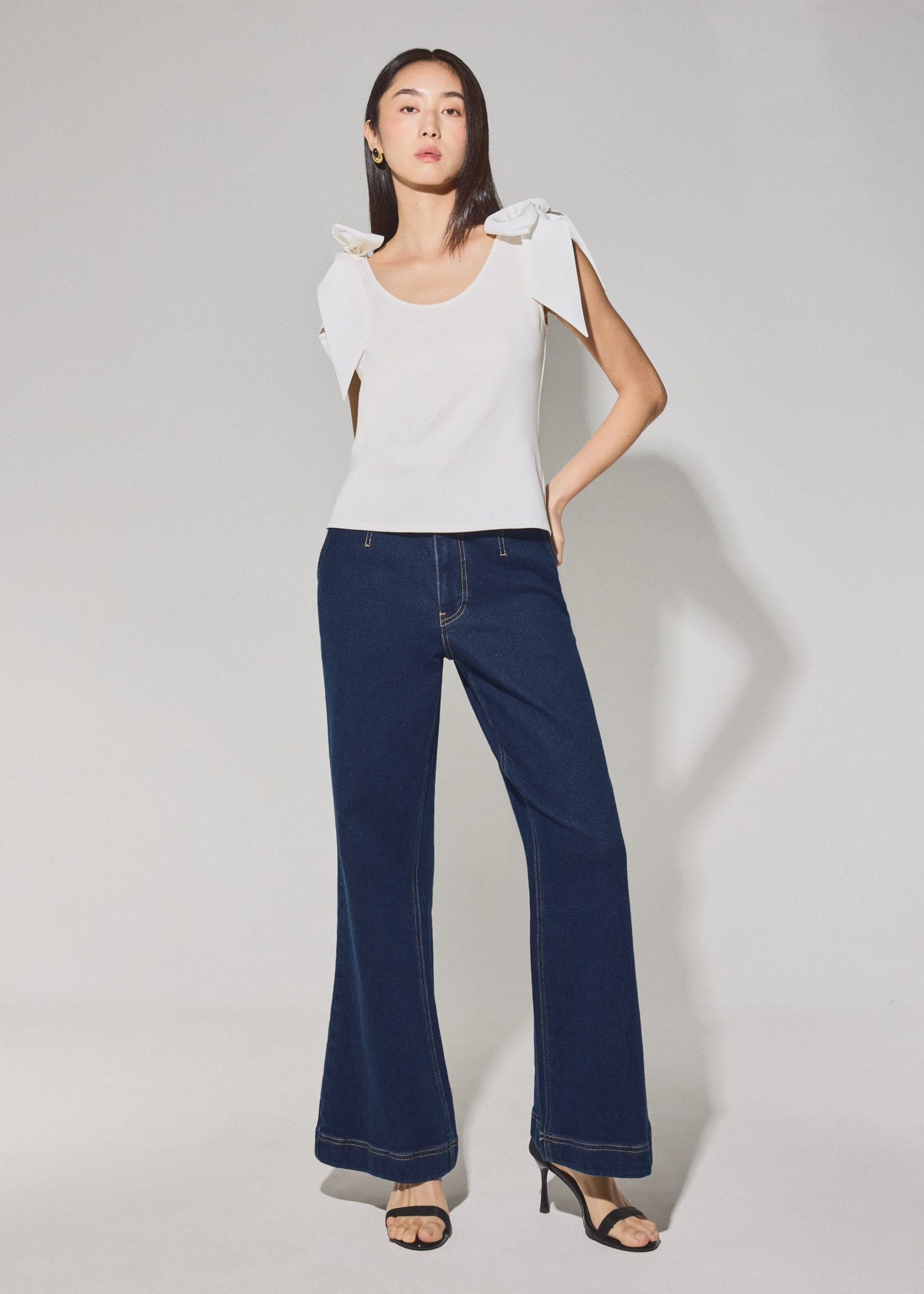 Ribbon Tie Scoop Neck Fitted Top - Image 12