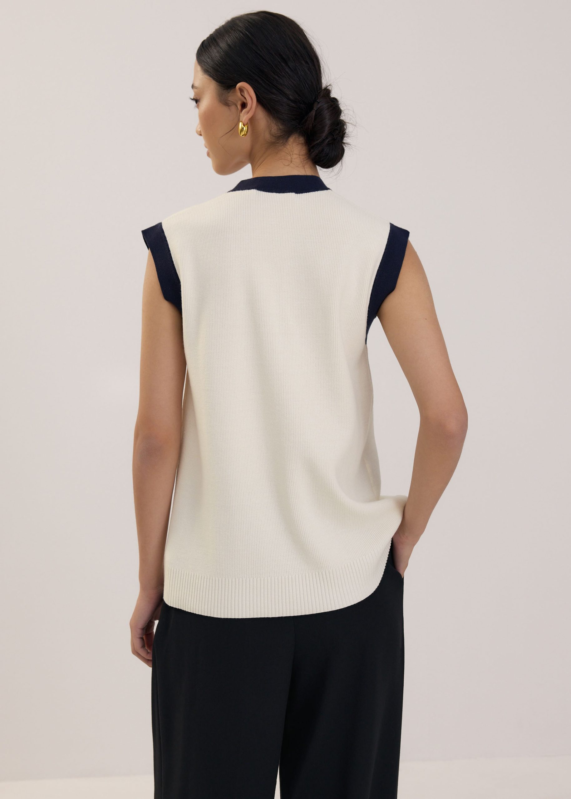 Relaxed Contrast Knit Vest - Image 5