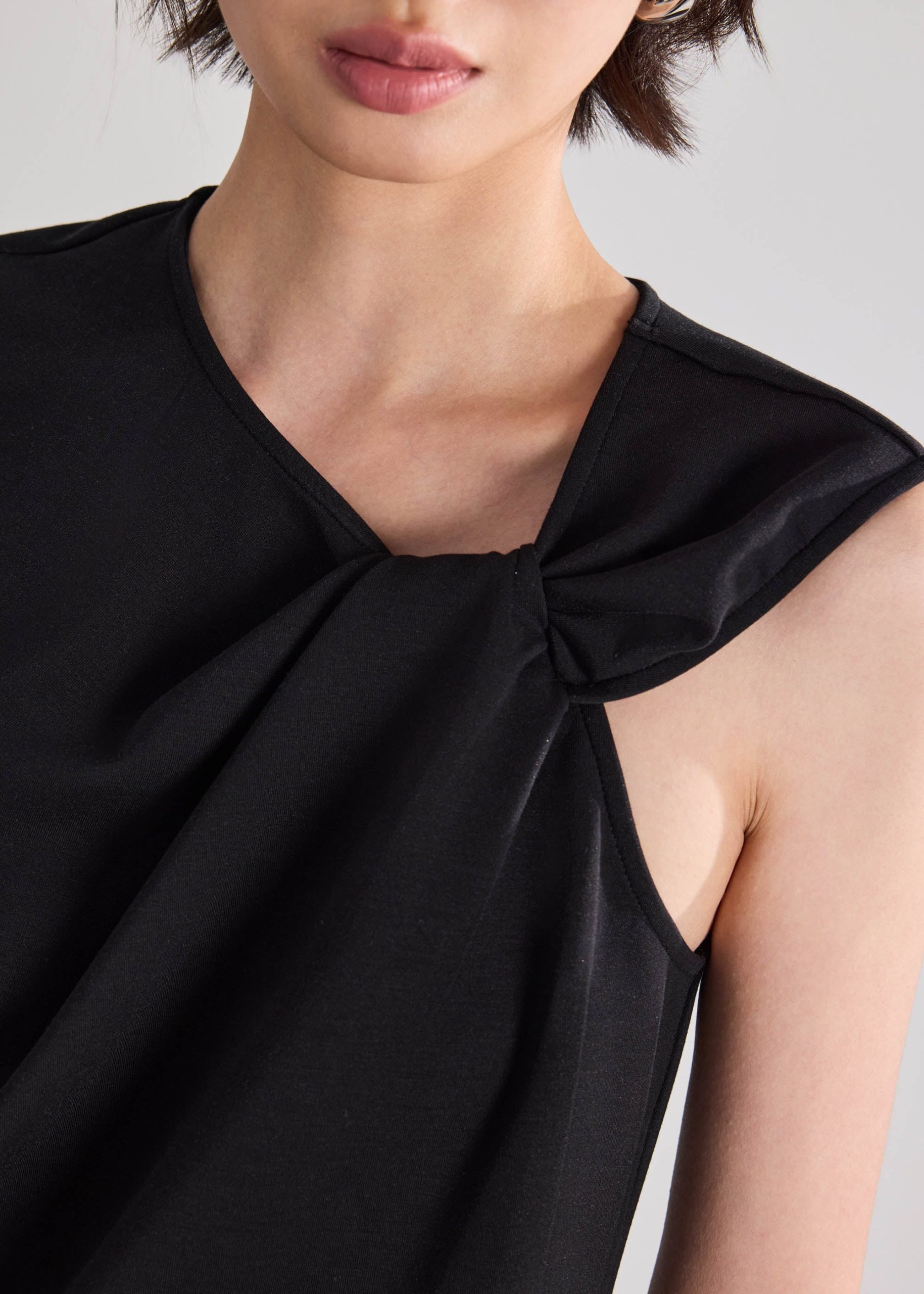 Jersey Asymmetric Tee - Image 5