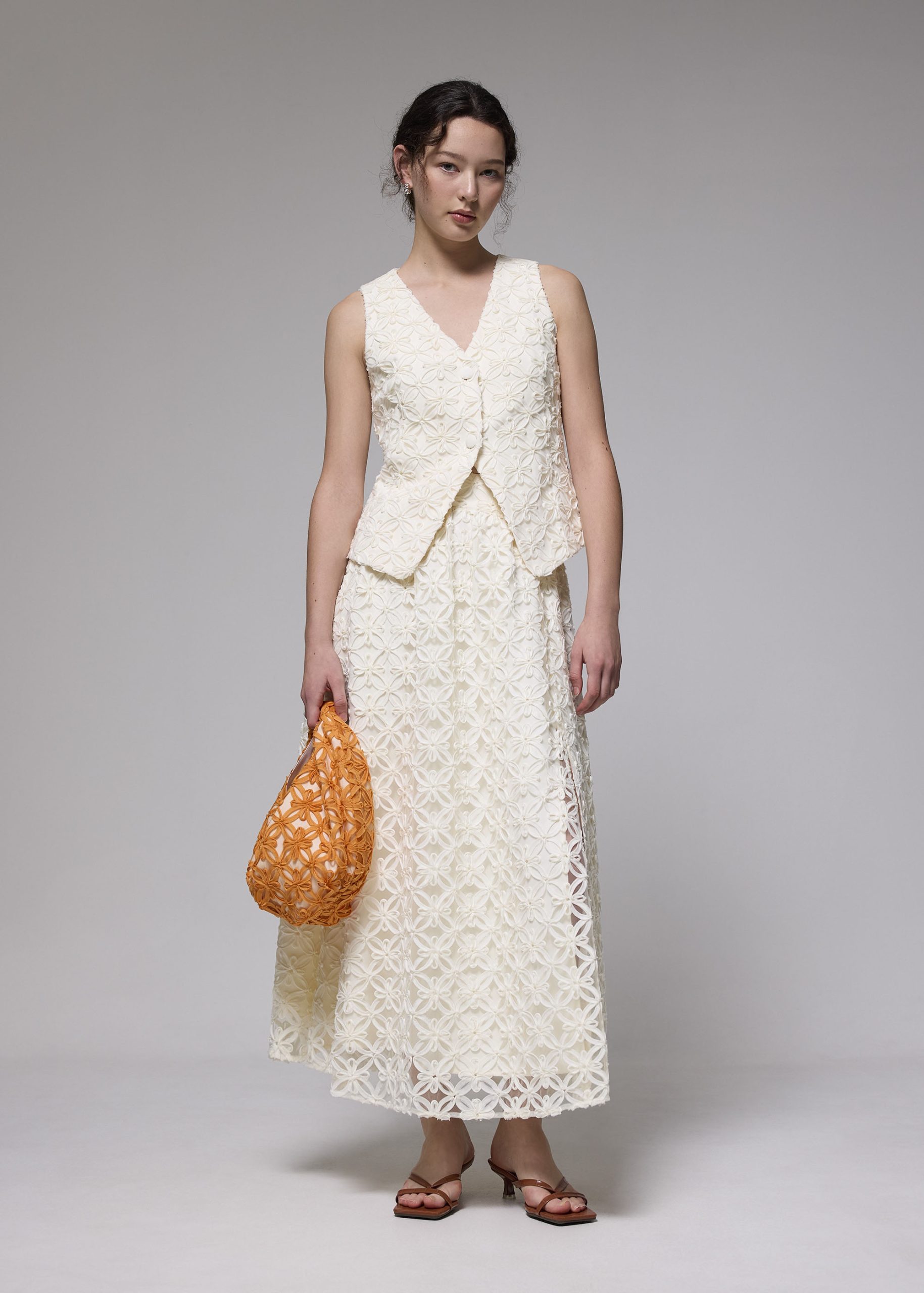 Lace Contrast V-neck Vest - Image 13