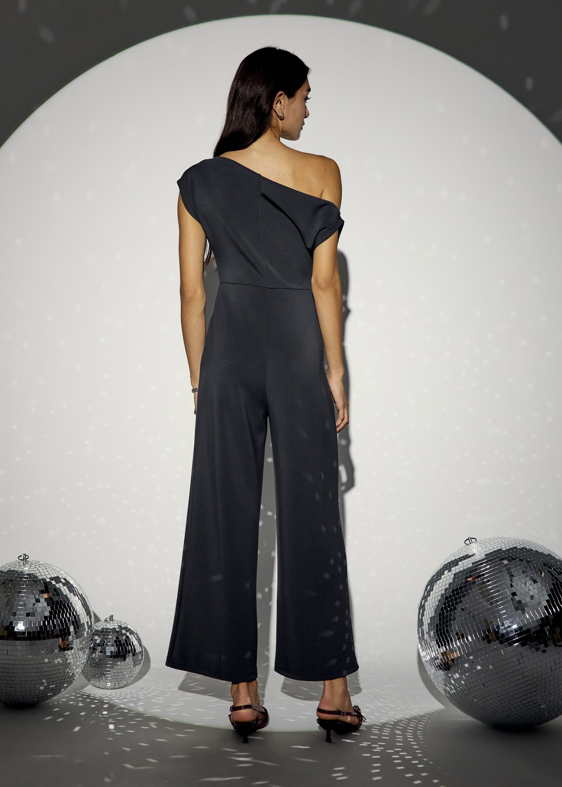 Pleated Neoprene Asymmetric Jumpsuit - Image 9