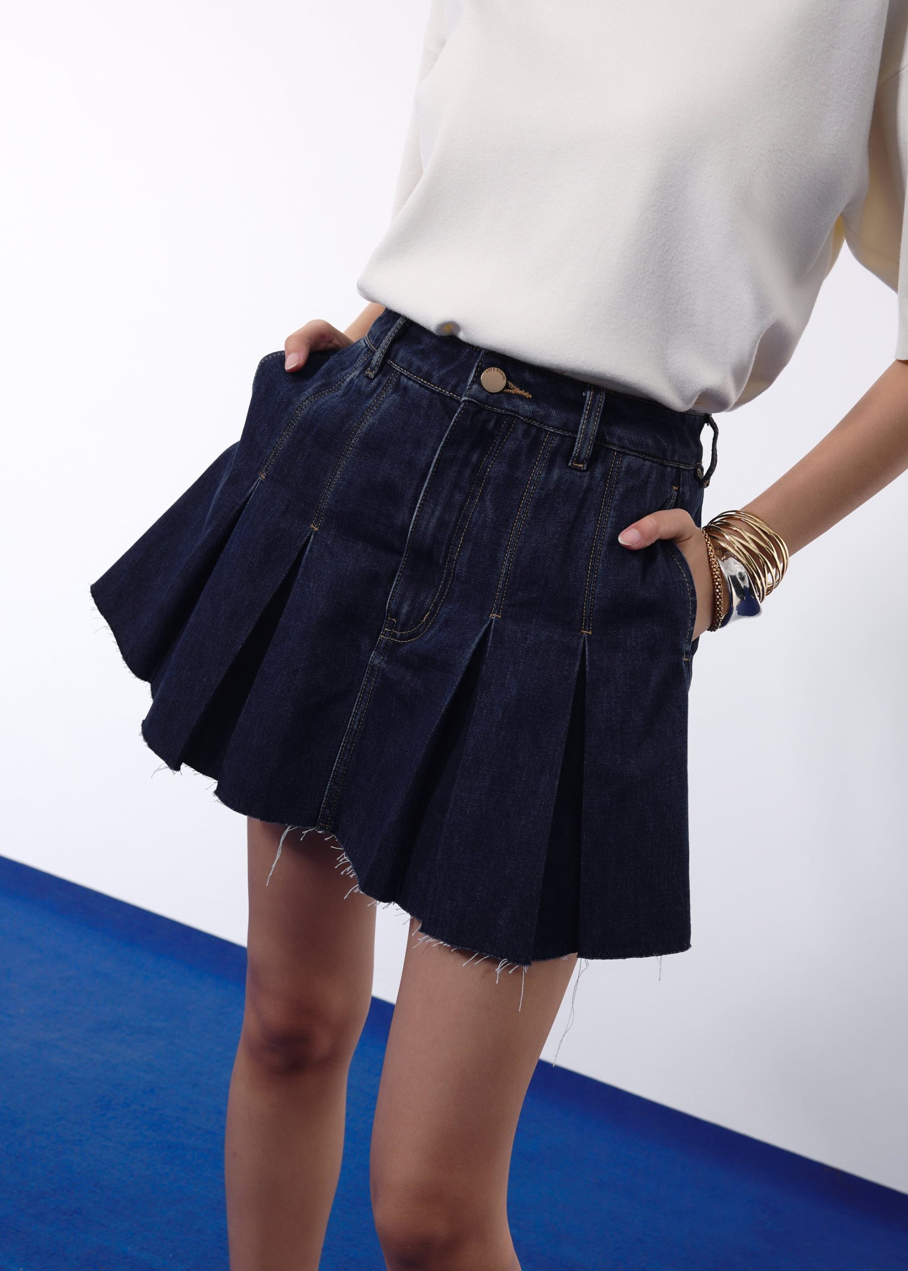 Contrast Stitch Denim Pleated High Waist A-line Mini Skirt - Image 7