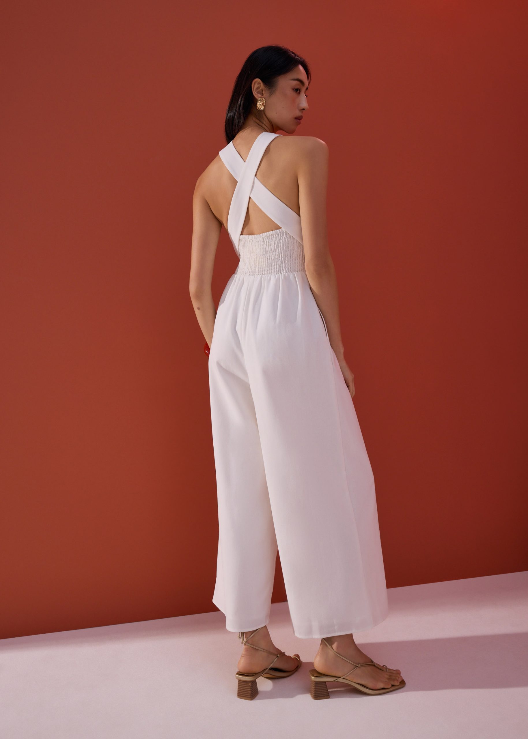 BraFree by LB Multi-way Linen Halter Jumpsuit - Image 11