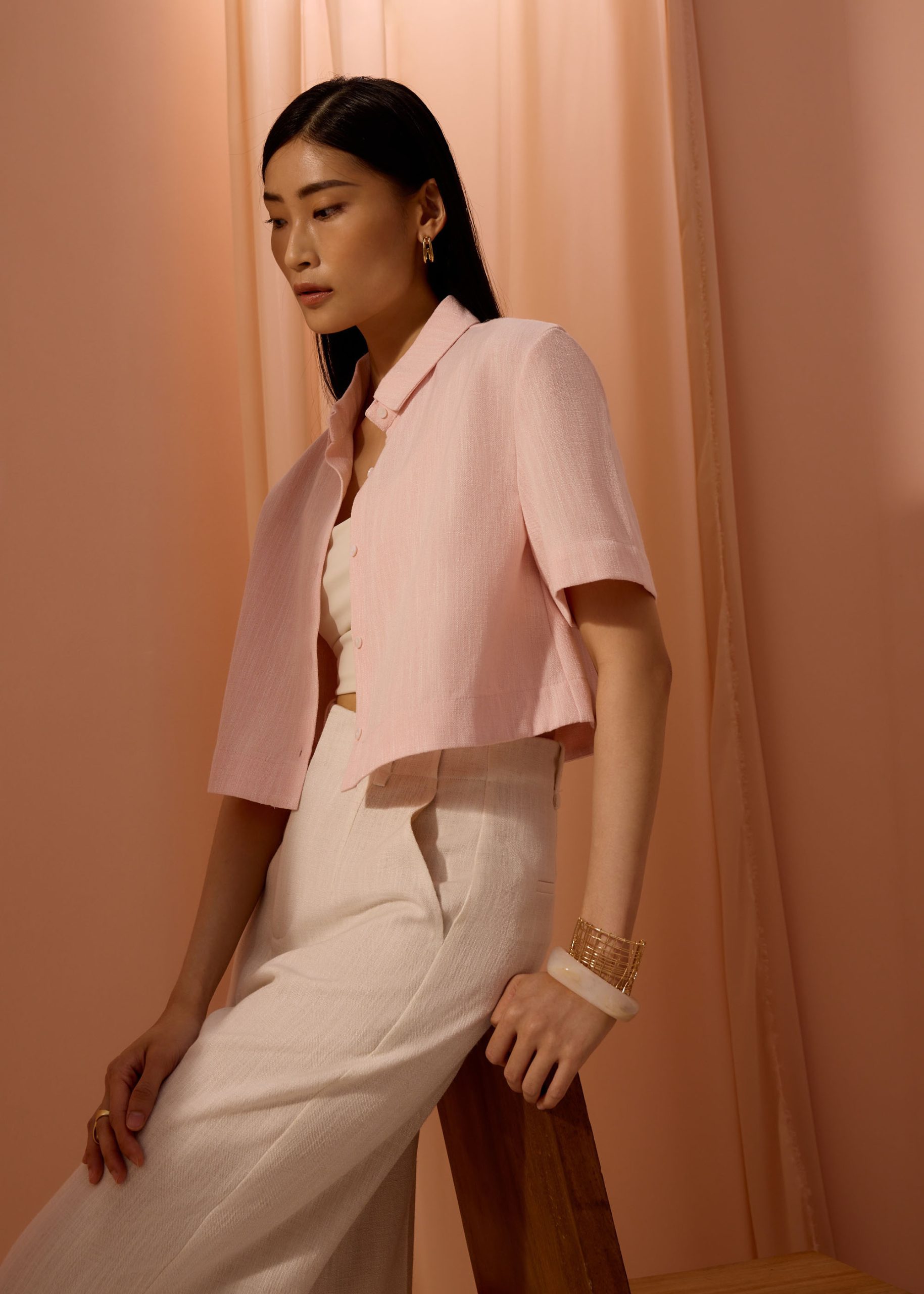 Casey Textured Boxy Crop Shirt - Image 16