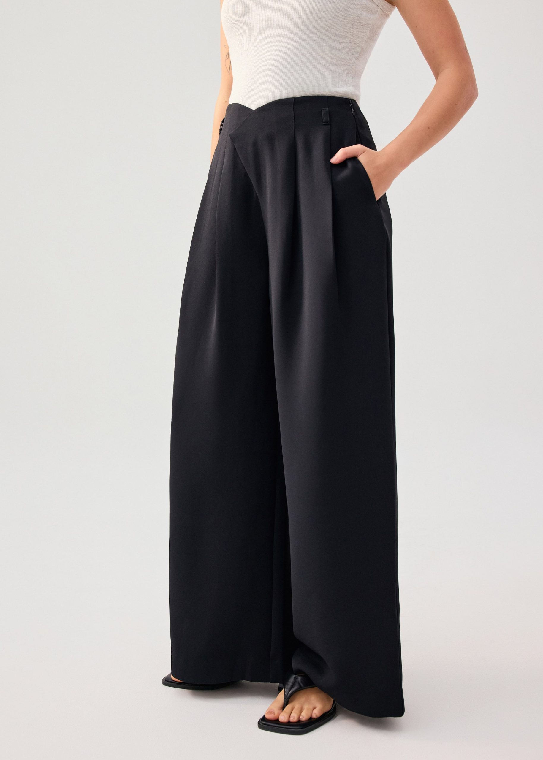 PETITE Leggy??Nadine Crepe Asymmetric Waistband Straight Leg Pants - Image 6