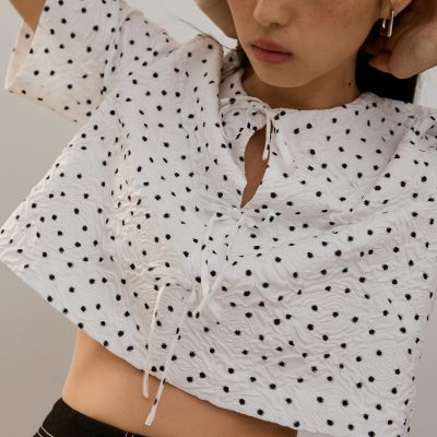 Crinkled Polka Dot Crop Shell Top