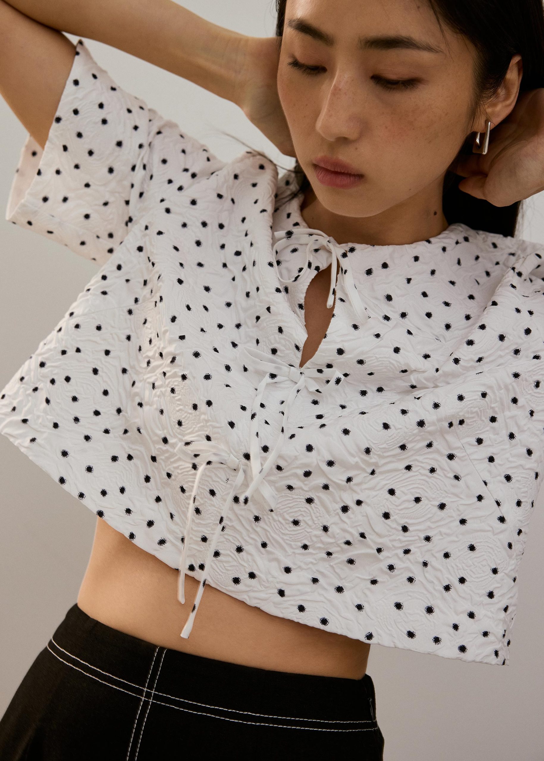 Crinkled Polka Dot Crop Shell Top