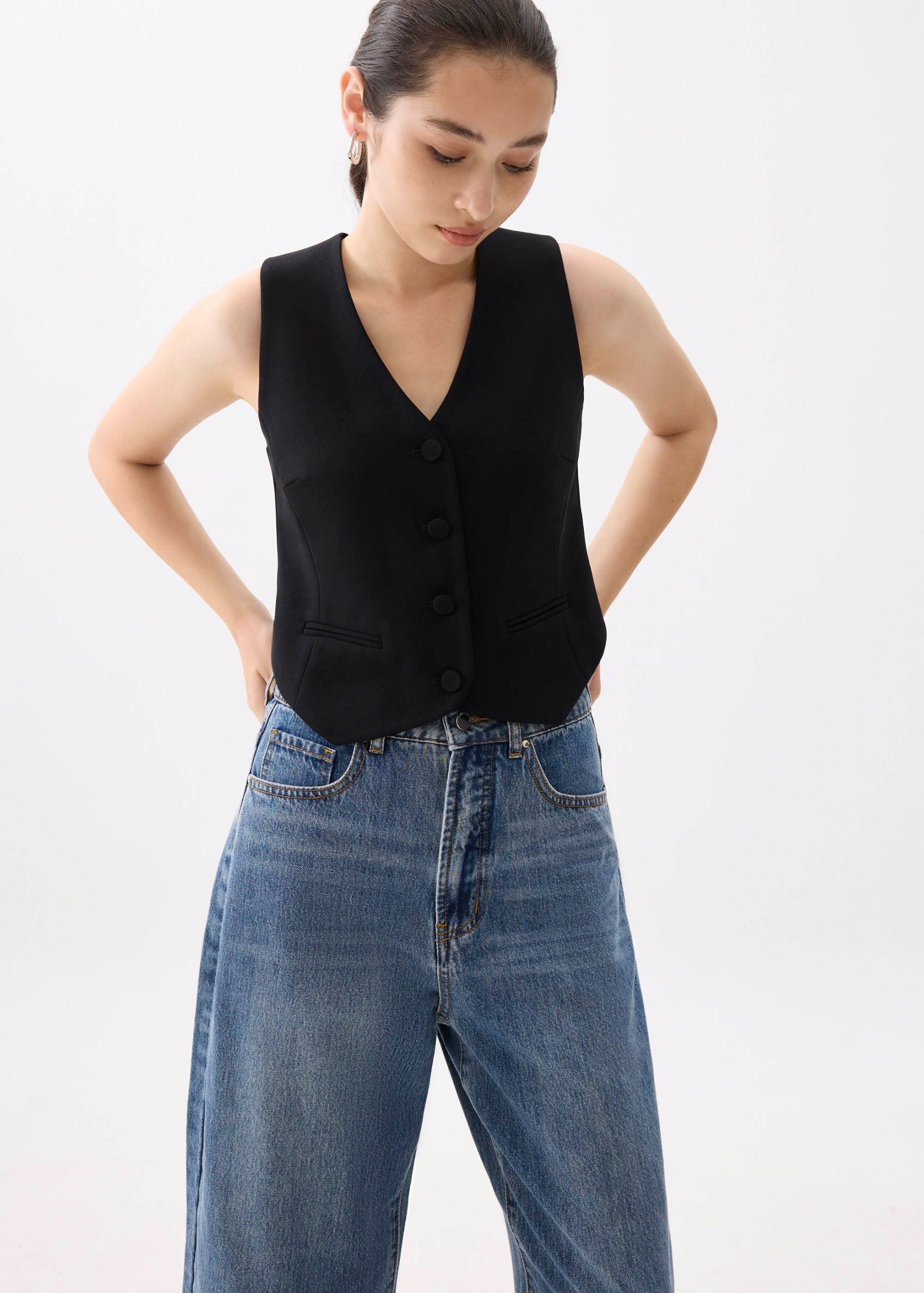 Yuna Relaxed V-neck Vest - Image 2