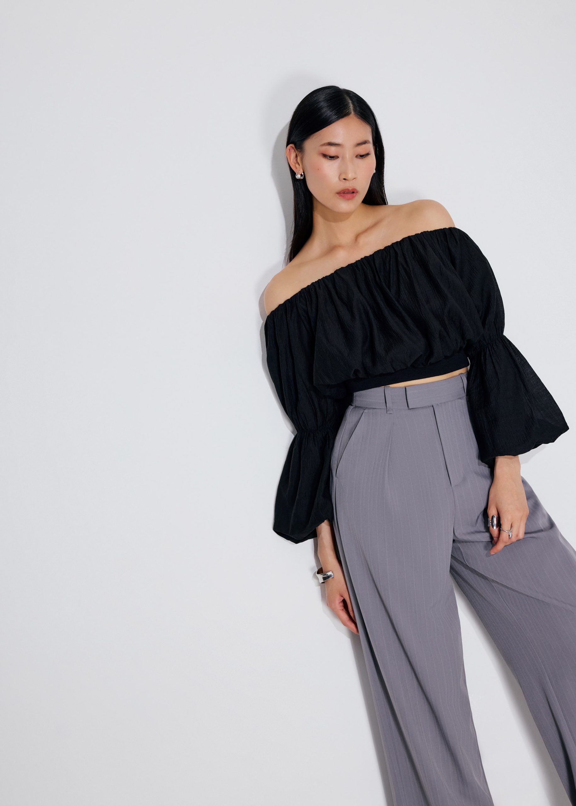 Elastic Lyocell Off-Shoulder Romantic Flare Sleeve Crop Top - Image 4