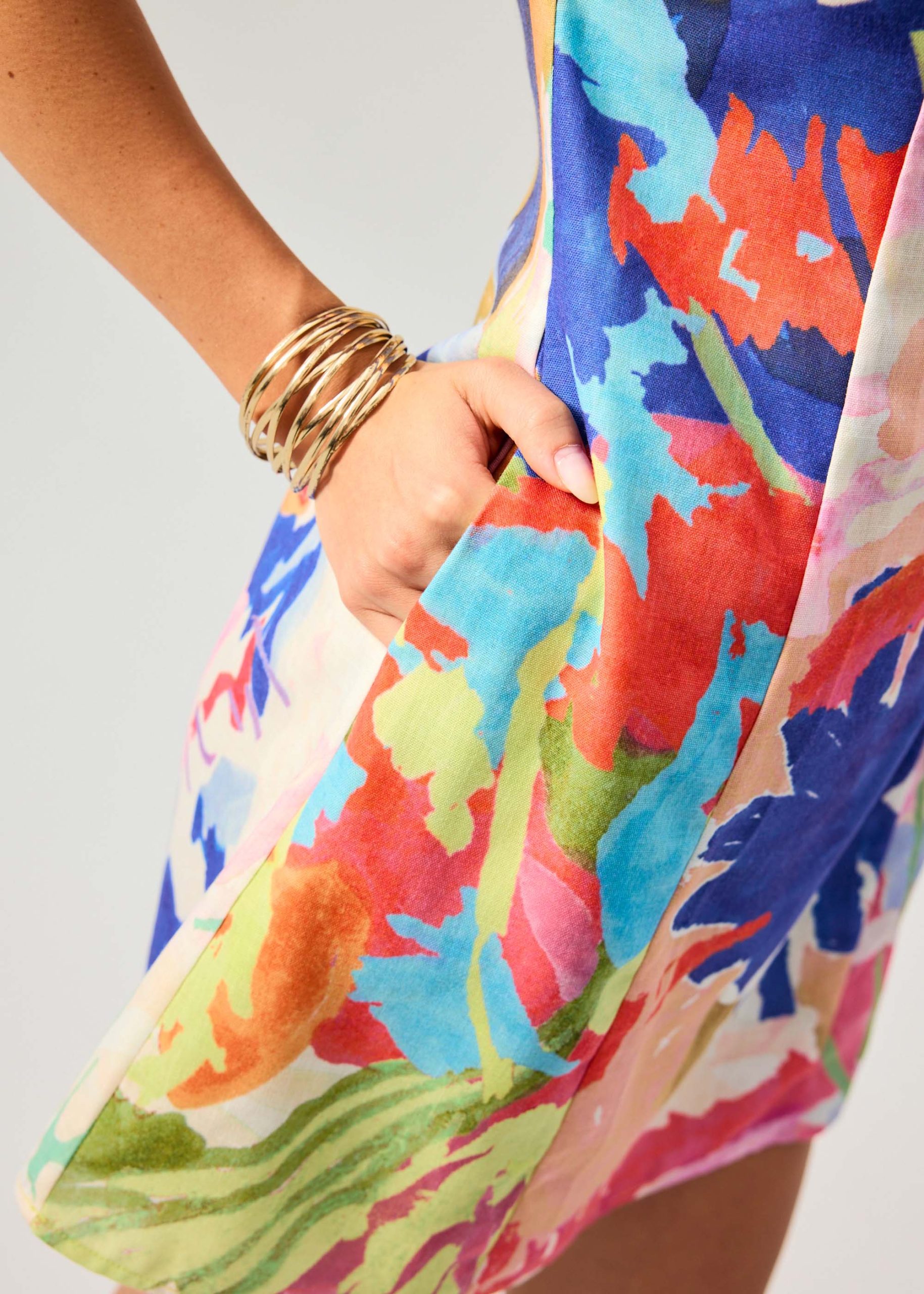 Shift Mini Cheongsam in Vivid Blooms - Image 6