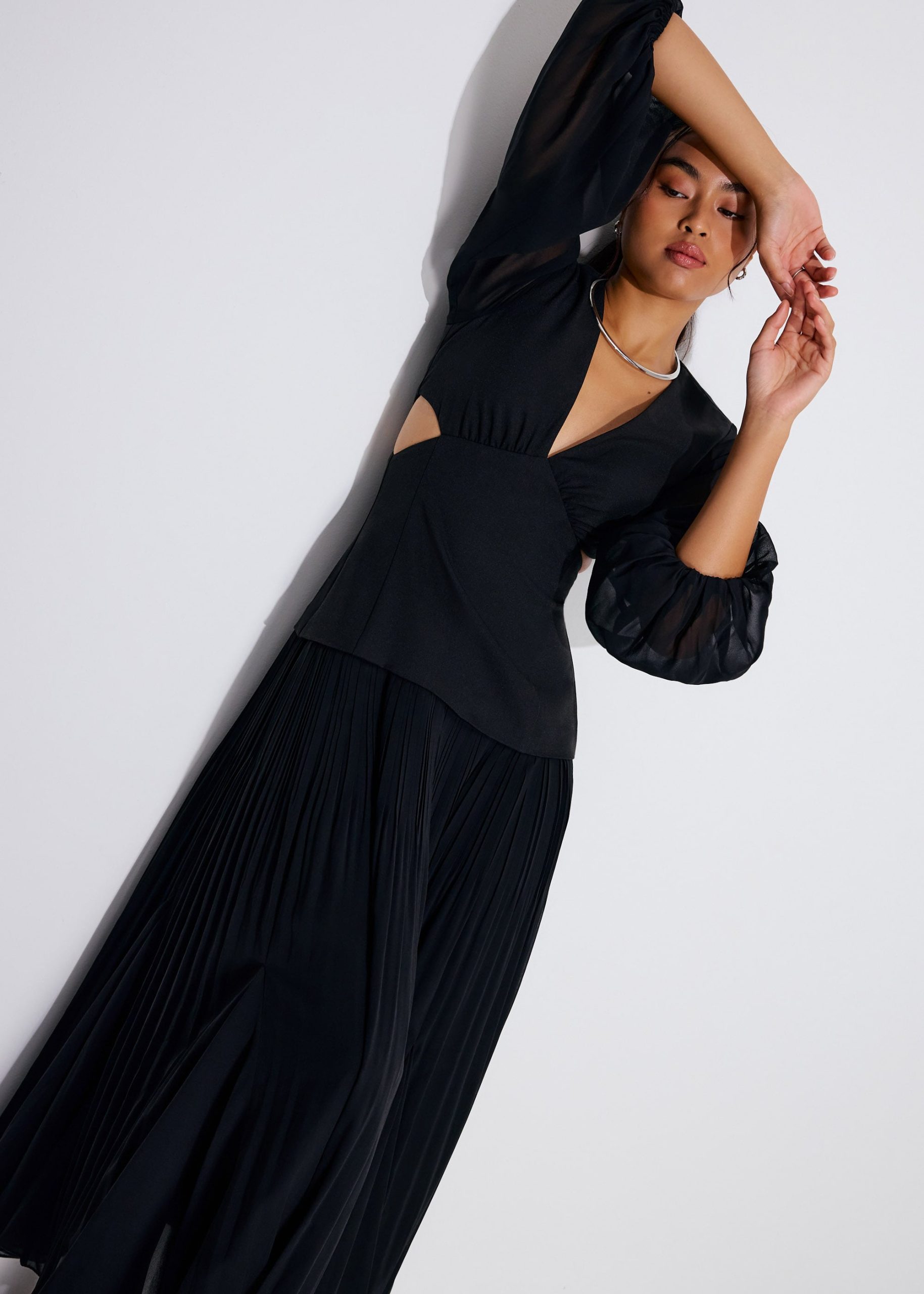 BraFree by LB Cut Out Georgette V-neck Puff Sleeve Fit & Flare Maxi Dress - Image 2