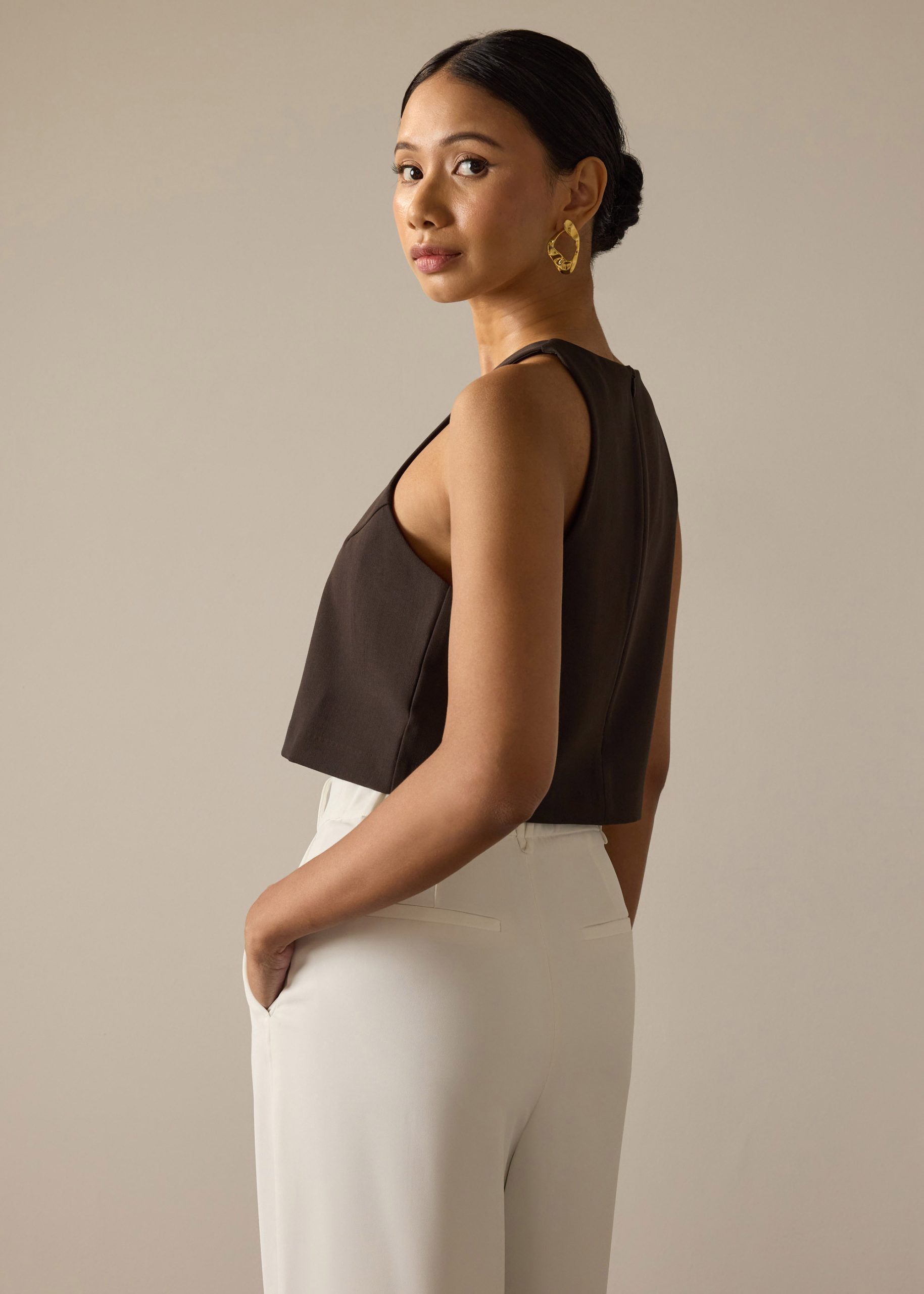 Carla Round Neck Crop Shell Top - Image 14