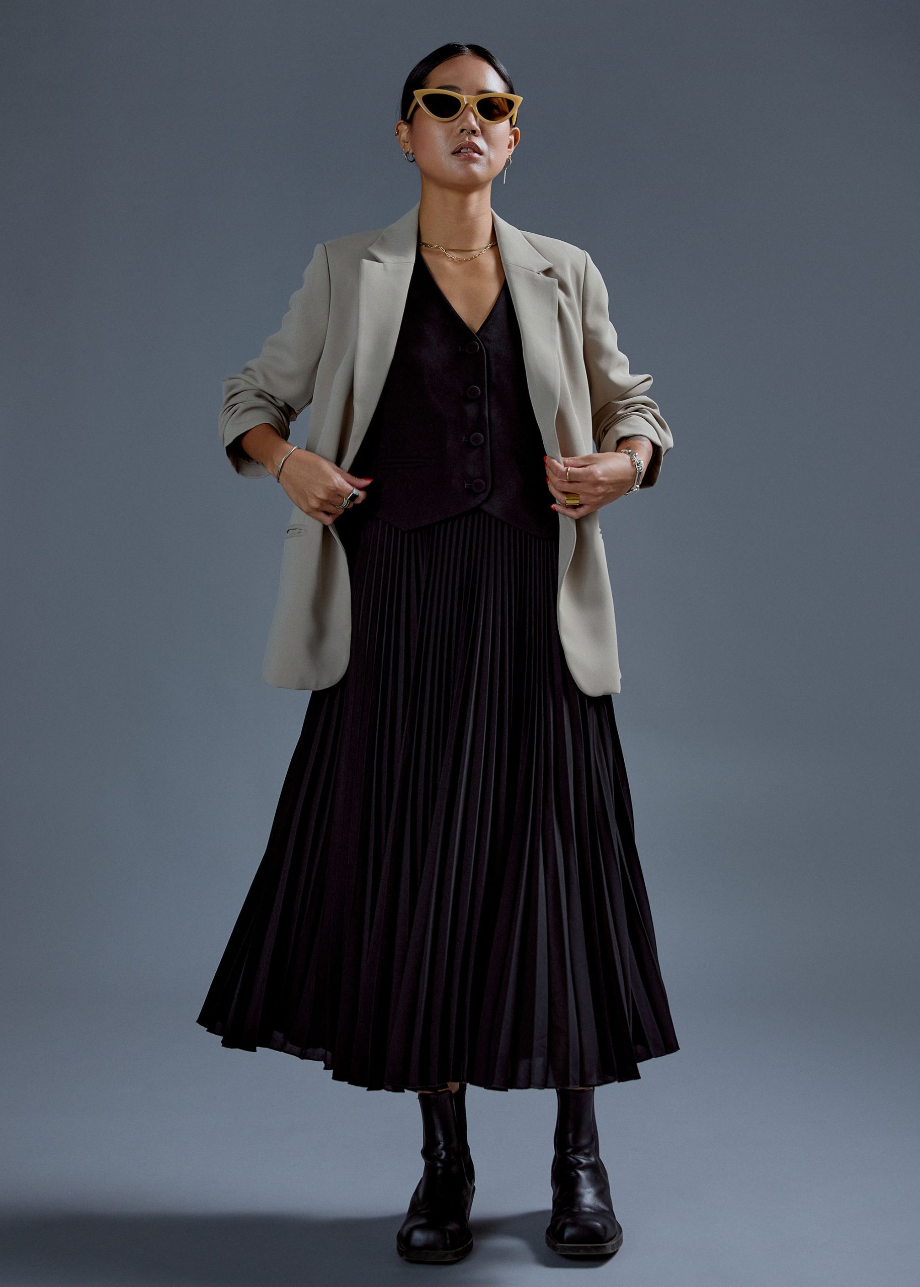 Wei Elastic Sunray Pleated Midaxi Skirt - Image 4