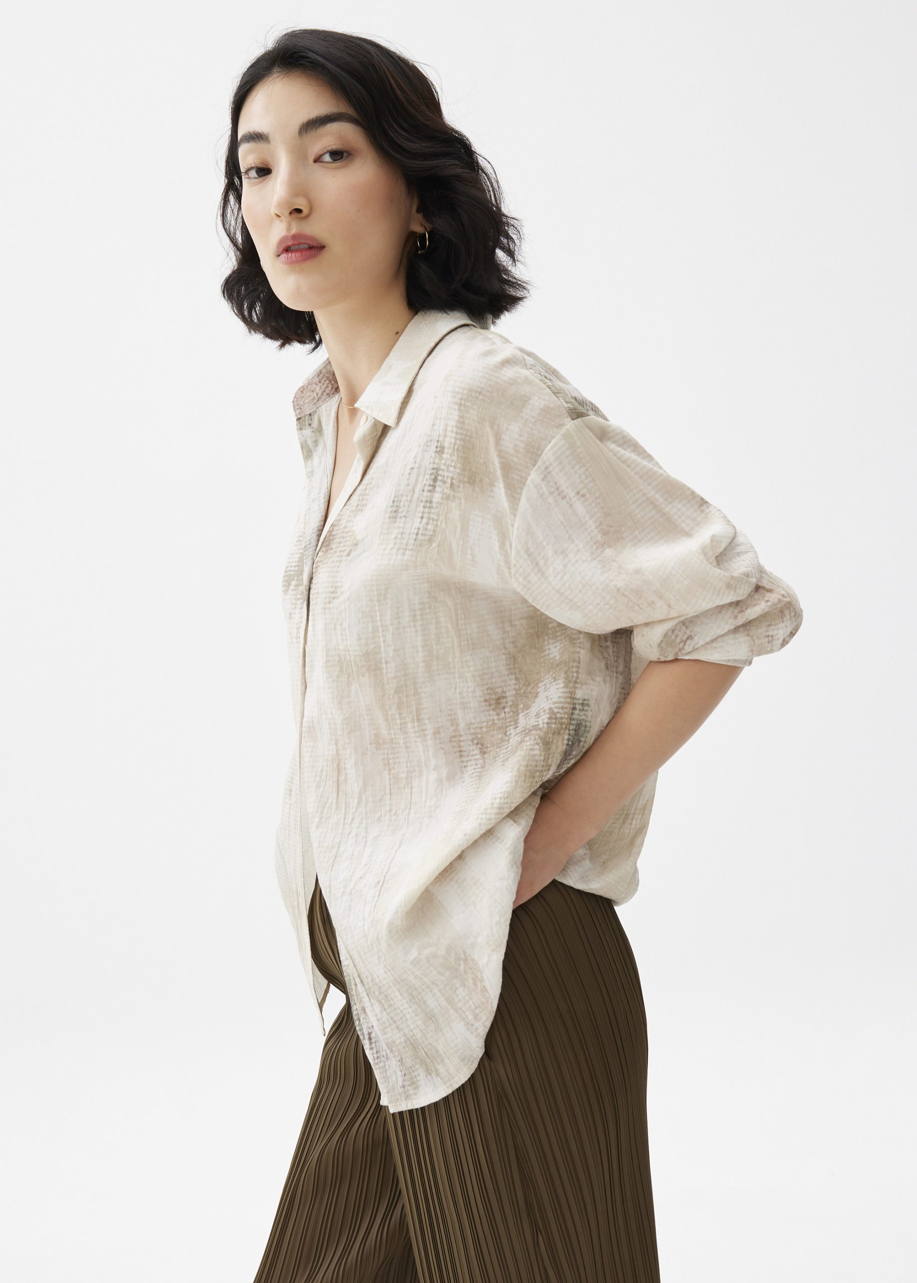 Oversized Abstract Collared Shirt - Image 7