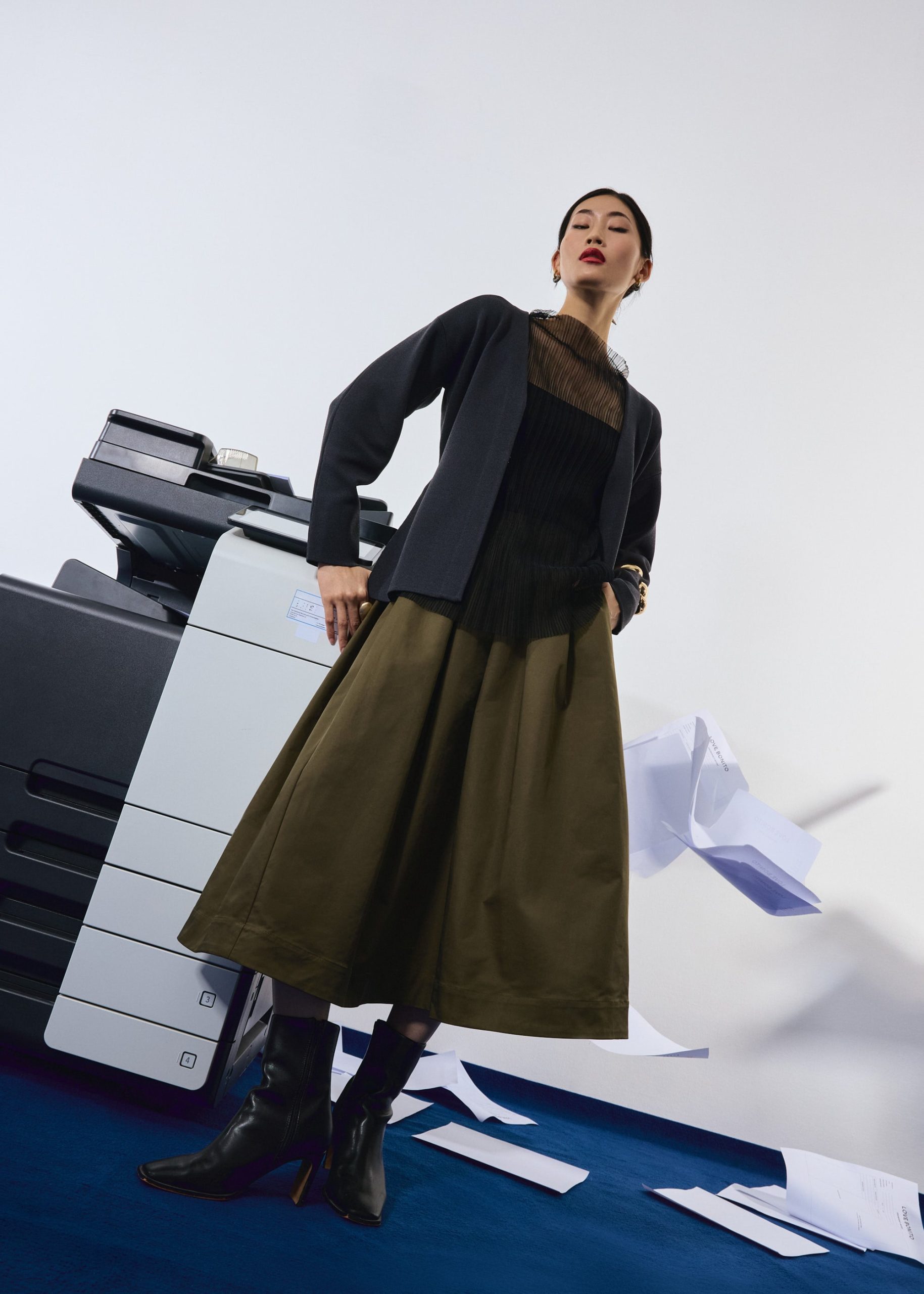 Nycha Taffeta Pleated Flare Midaxi Skirt - Image 9