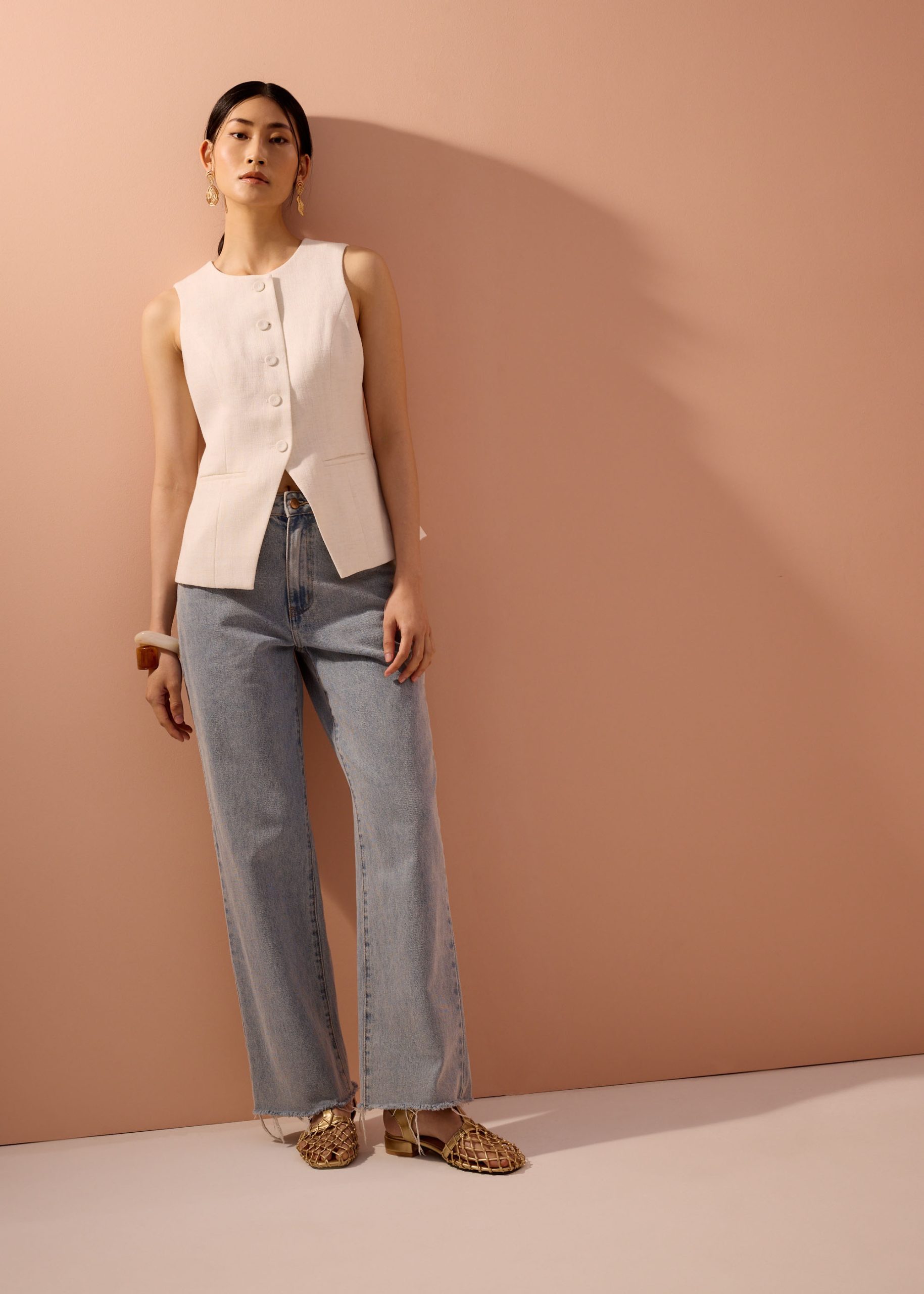 Padma Textured Round Neck Long Vest Top - Image 15