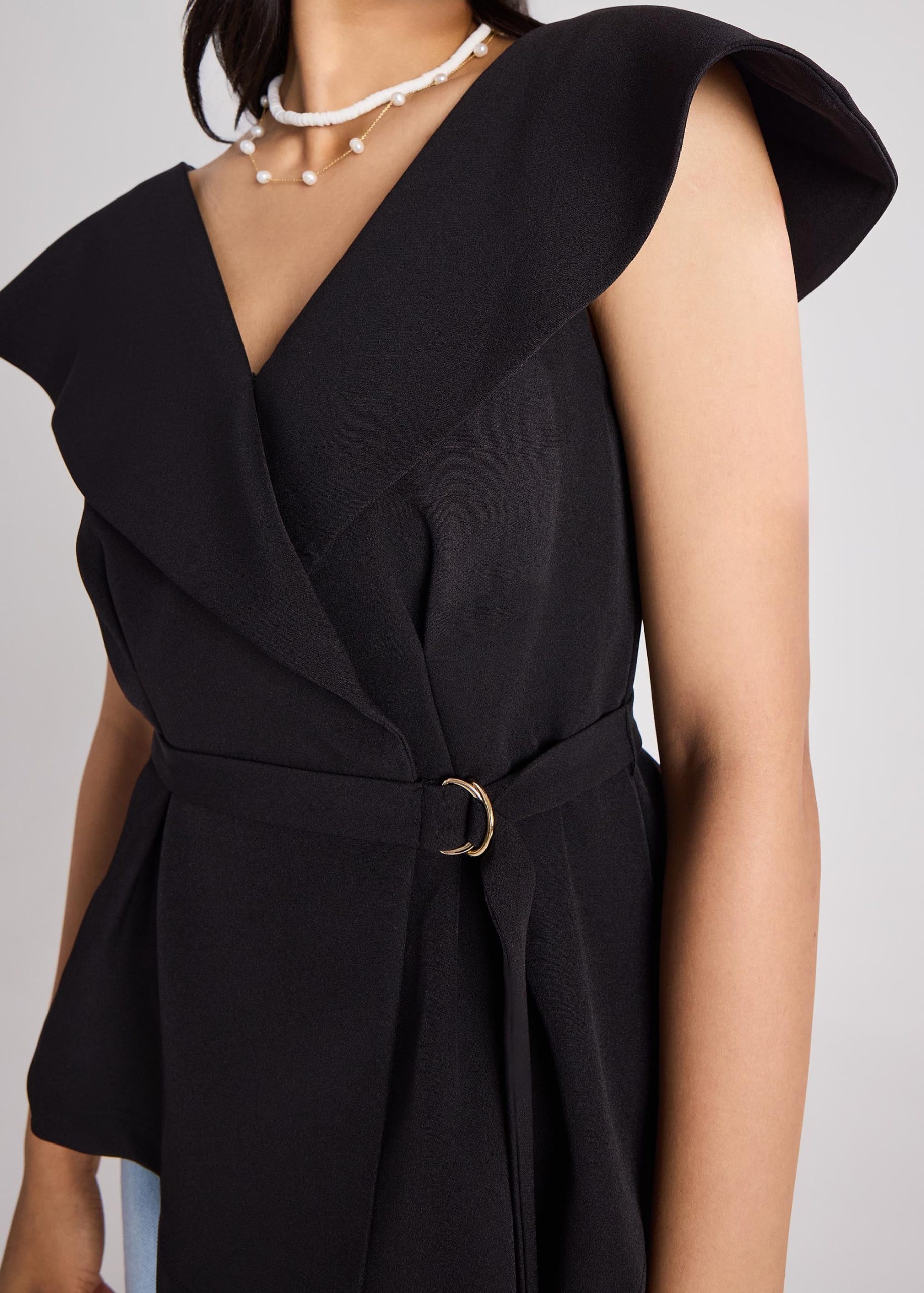 Aura V-neck Top With Belt - Image 4