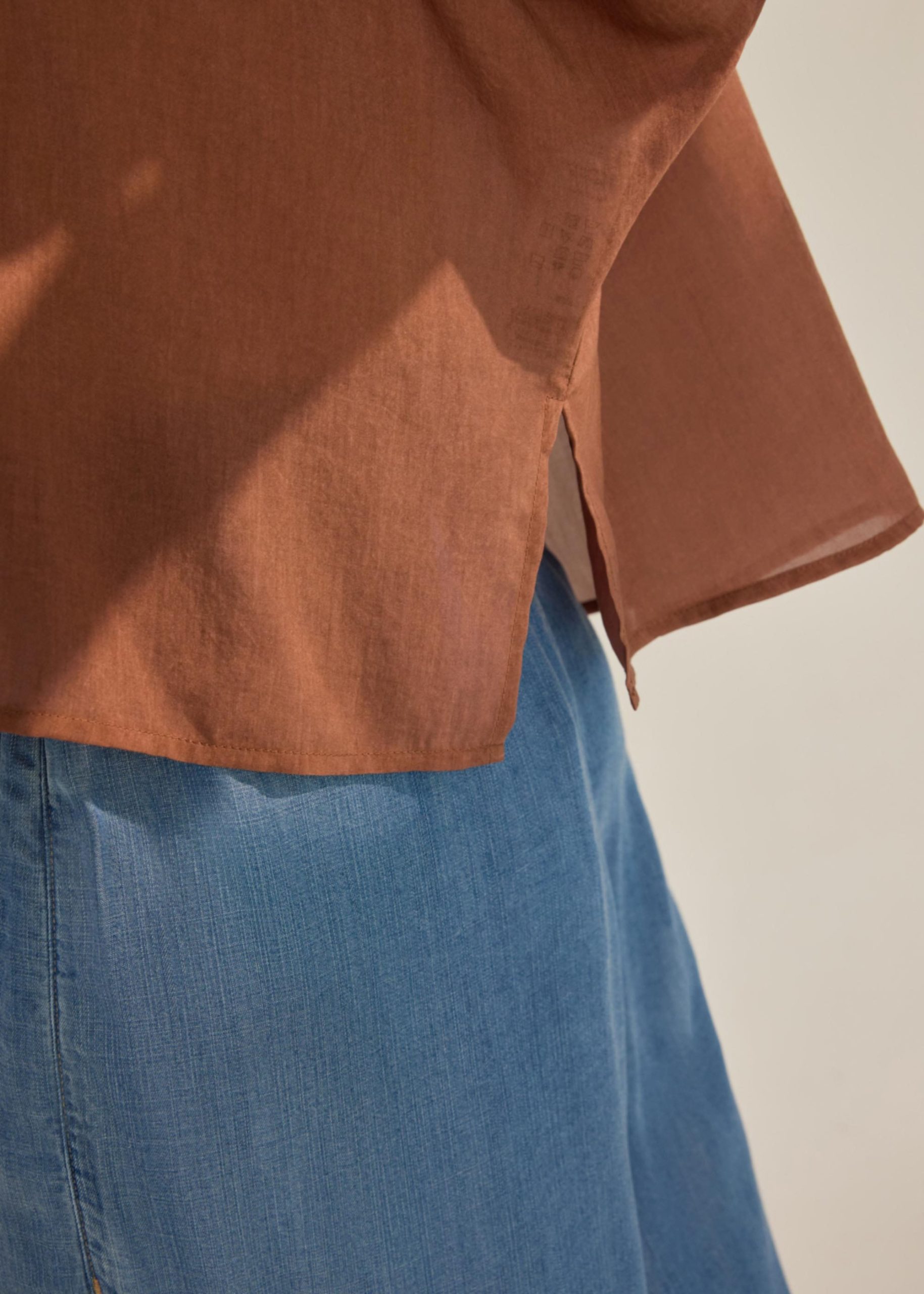 Lyocell Relaxed Front Tie Top - Image 12