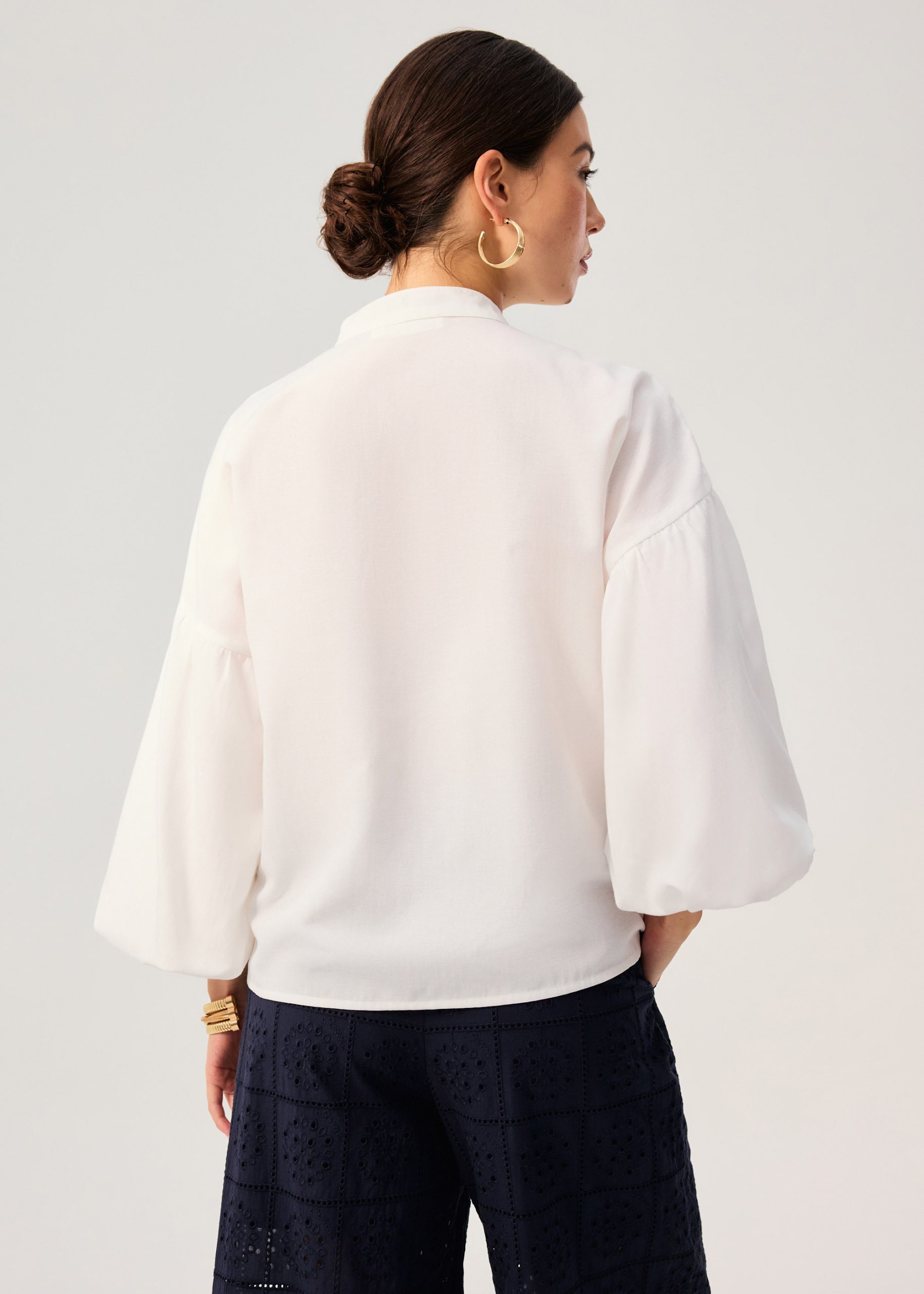 Relaxed Cotton Button Down Collared Puff Sleeve Top - Image 7