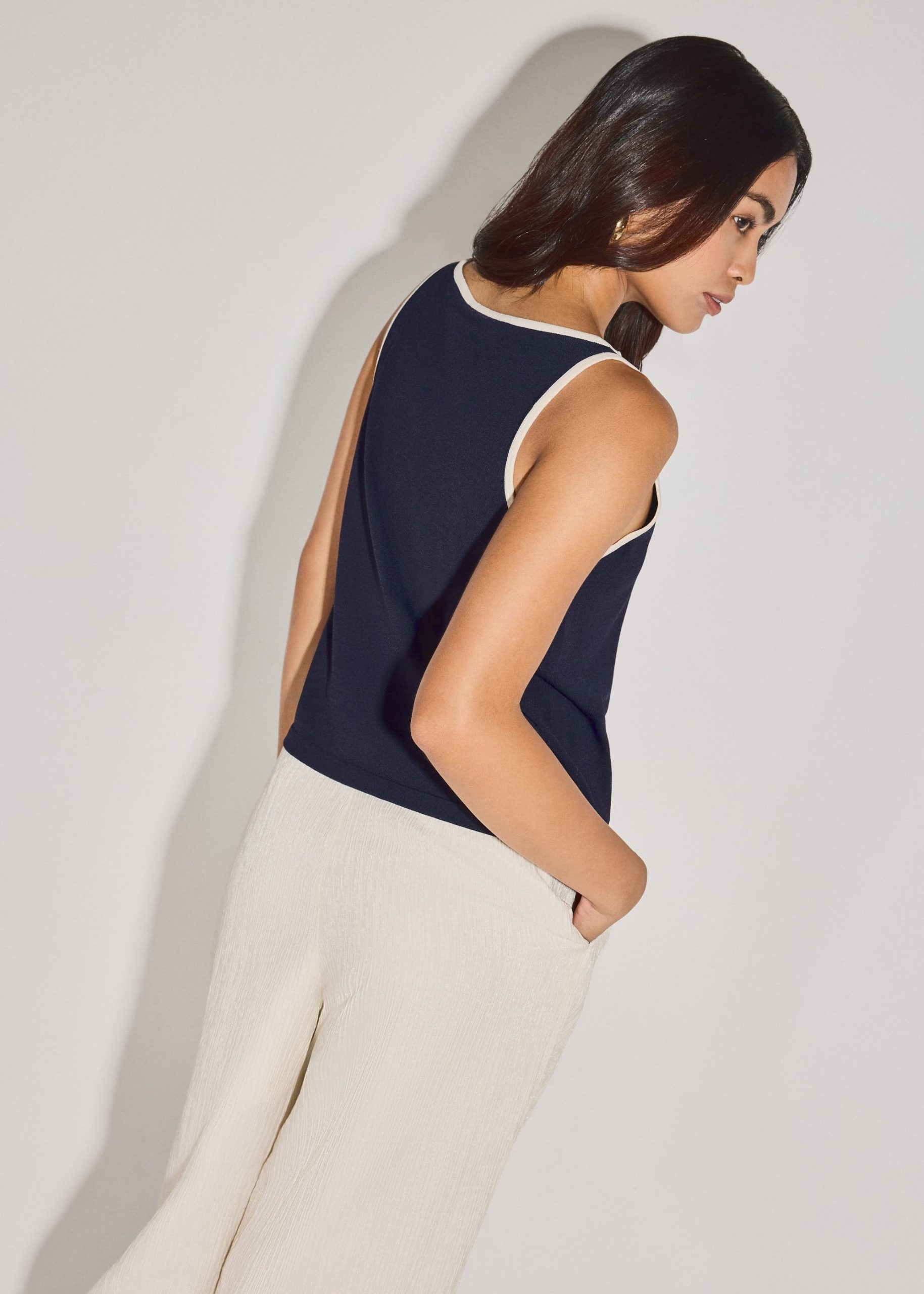 Nikki Relaxed Contrast Knit Boat Neck Tank Top - Image 4