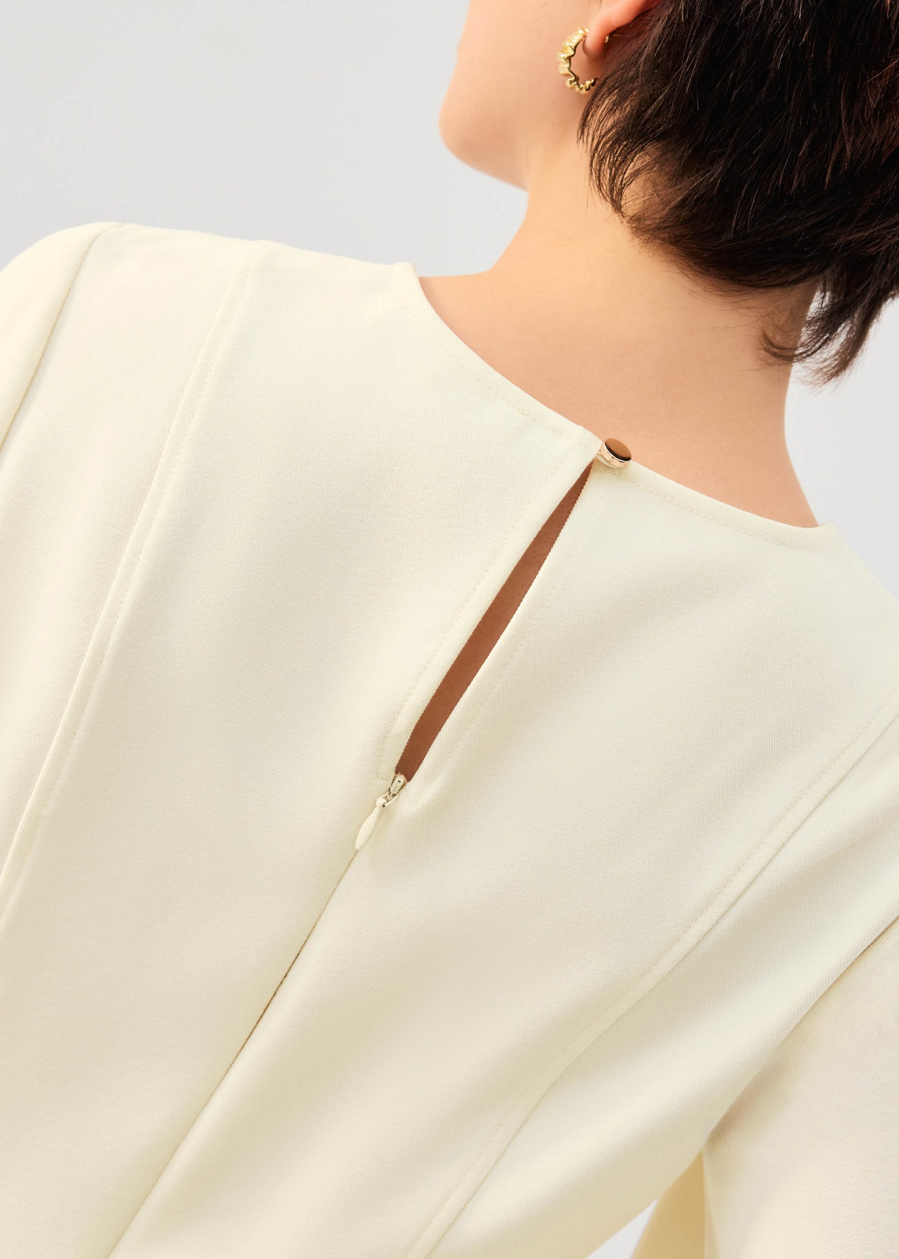 Eunice Panelled Round Neck Puff Sleeve Top - Image 11