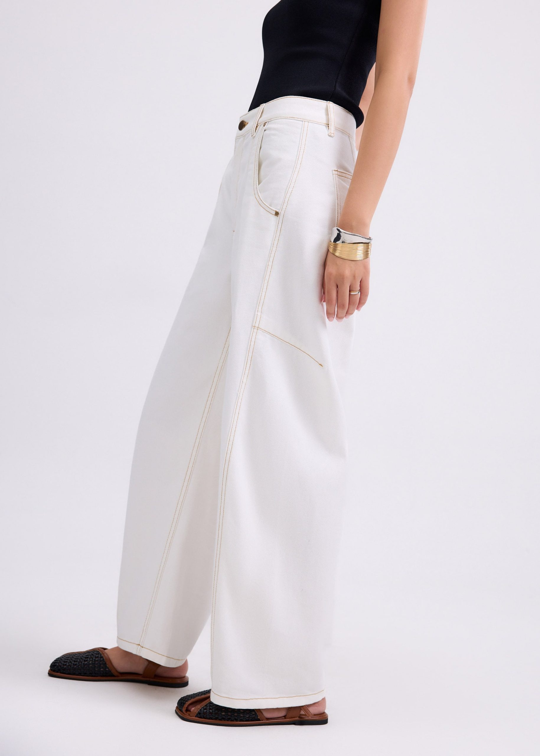 Vic Barrel Jeans - Image 2