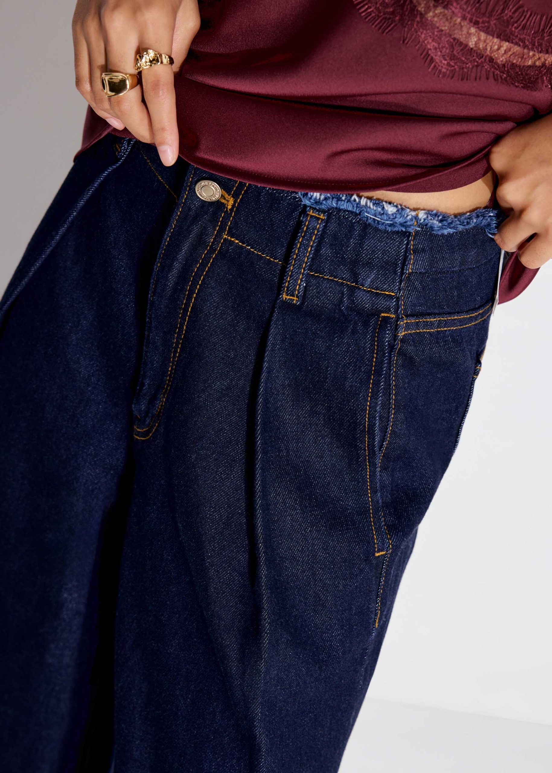 Denim Frayed Hem Mid Waist Wide Leg Jeans - Image 4