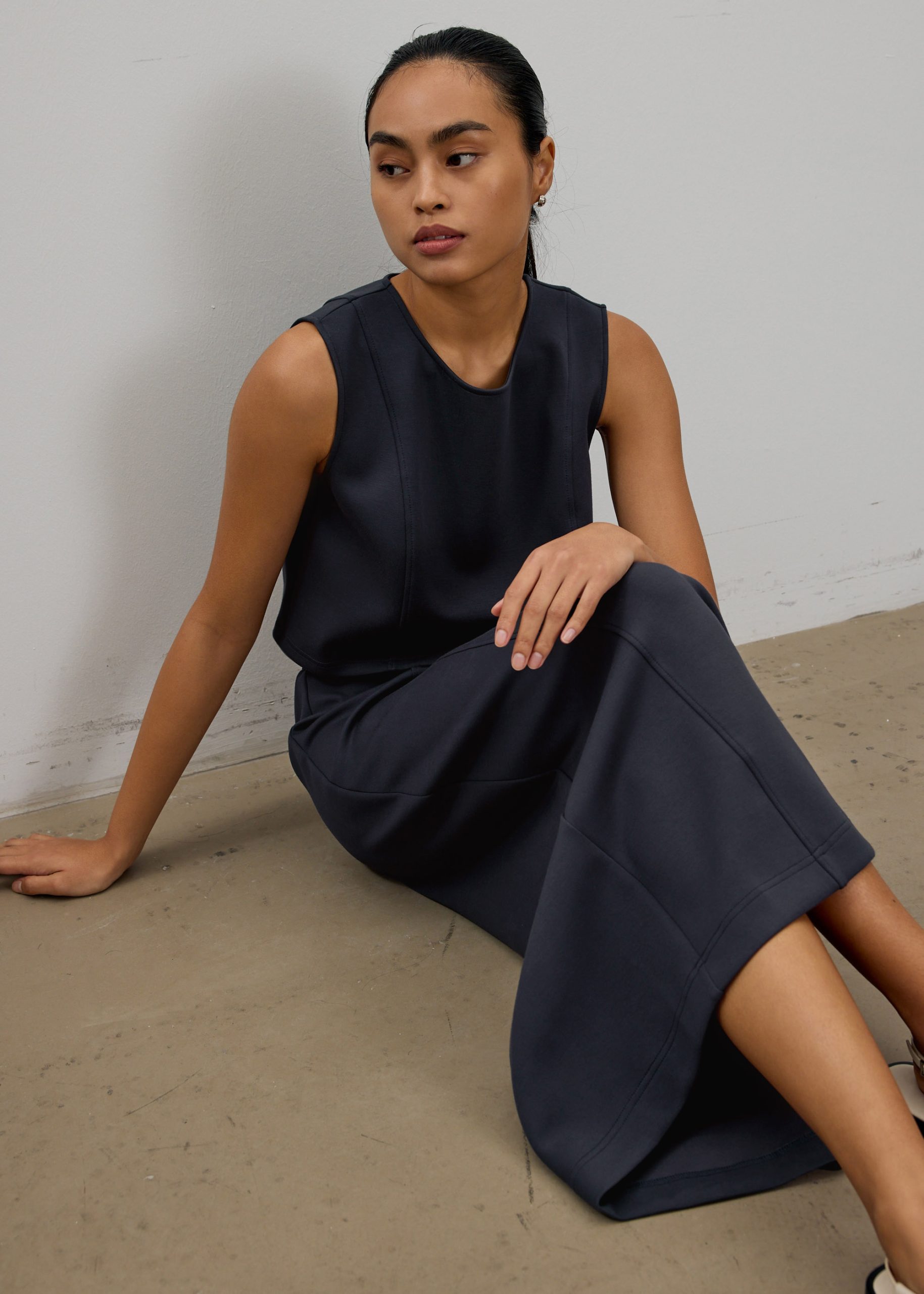 Neoprene High Waist Column Midaxi Skirt - Image 7