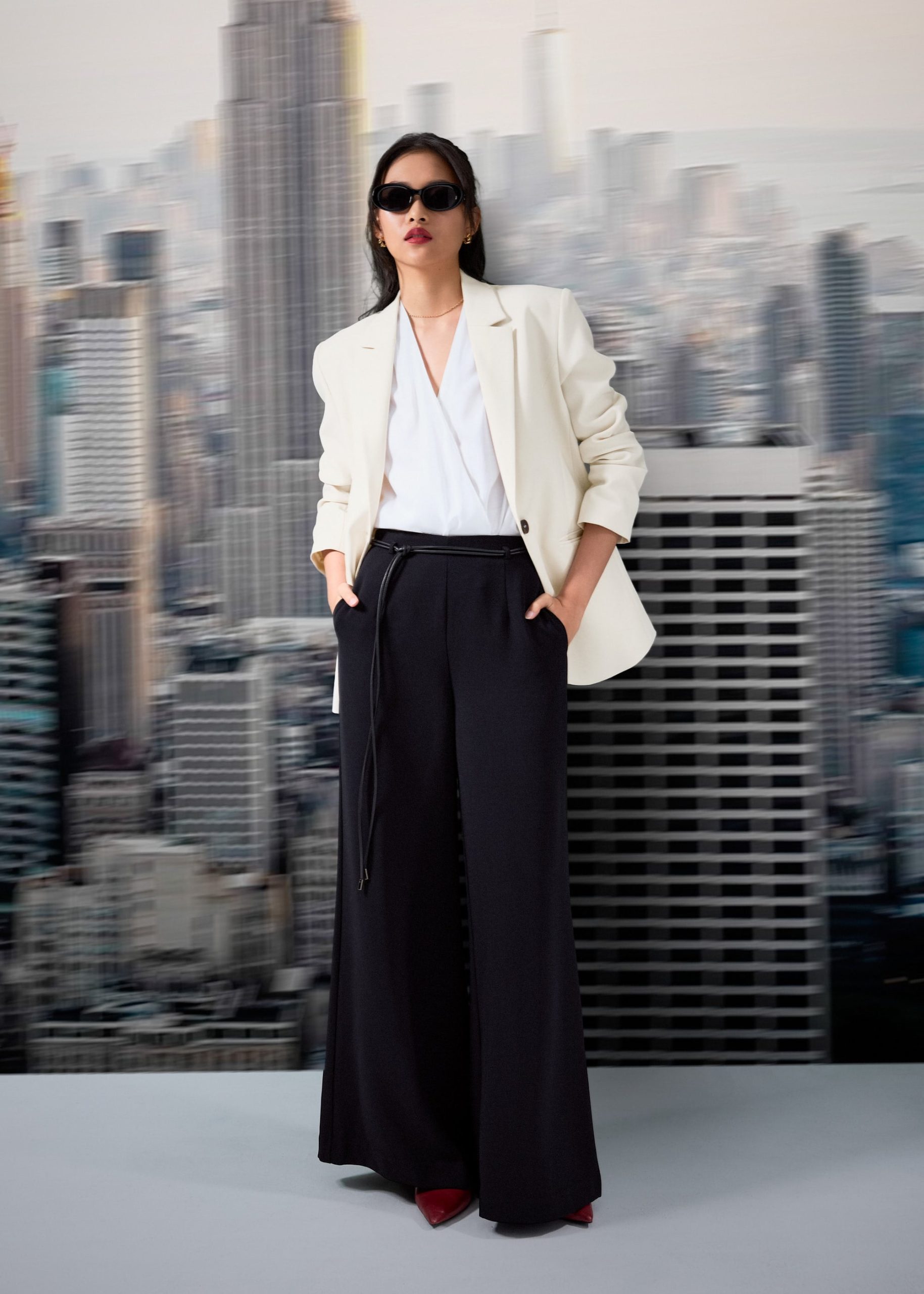 Leggy??Jules Tailored Crepe Palazzo Pants - Image 2
