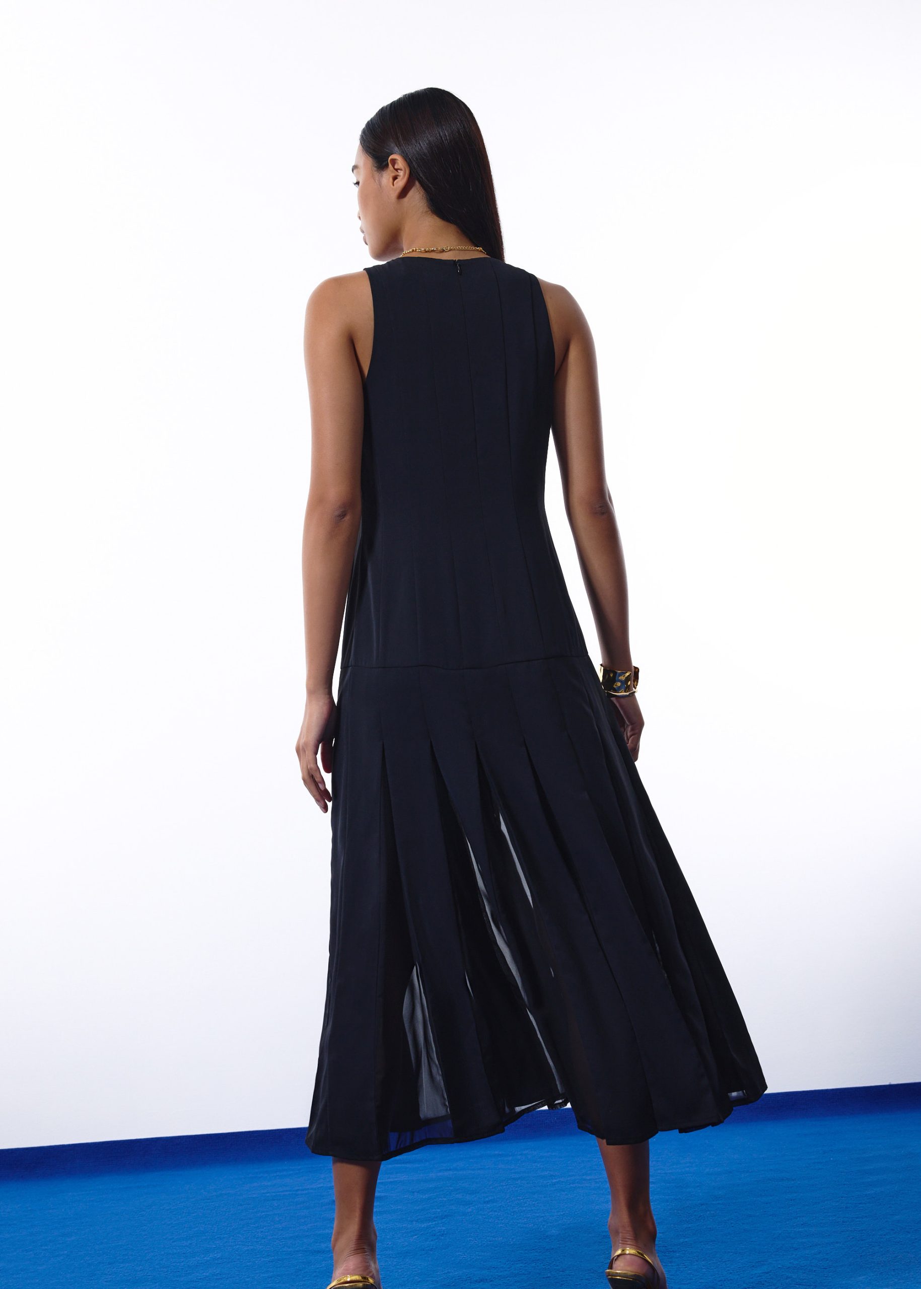 Round Neck Kick Flare Midaxi Dress - Image 5