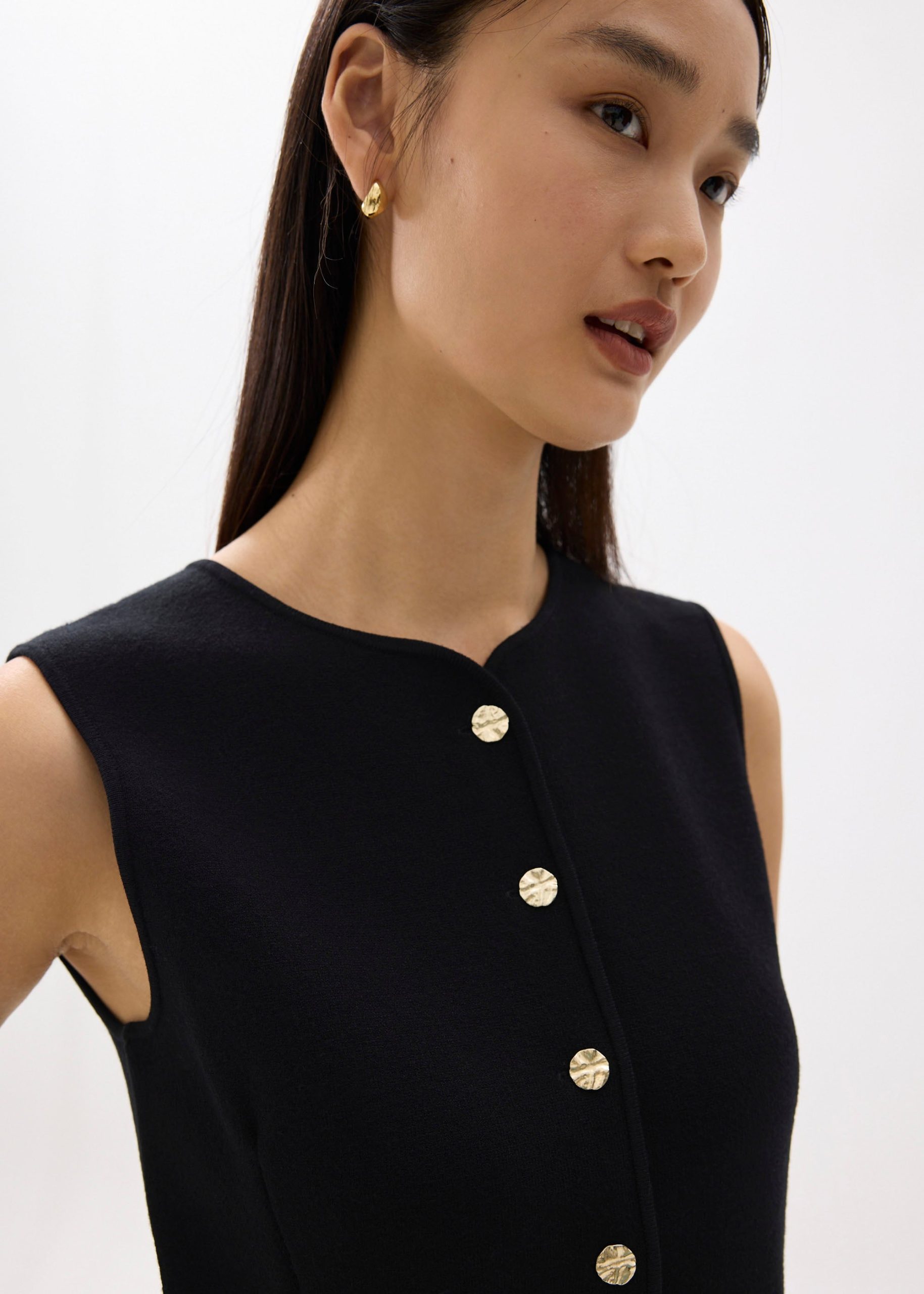 Yui Tailored Long Knit Vest - Image 3