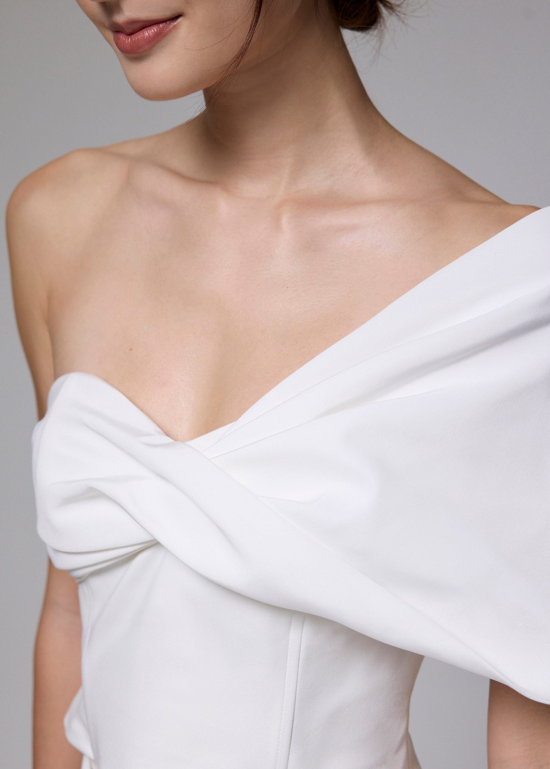 BraFree by LB Asymmetric Front Twist Top - Image 15