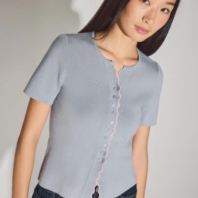 Knit Scallop Edge Fitted Button Down Top