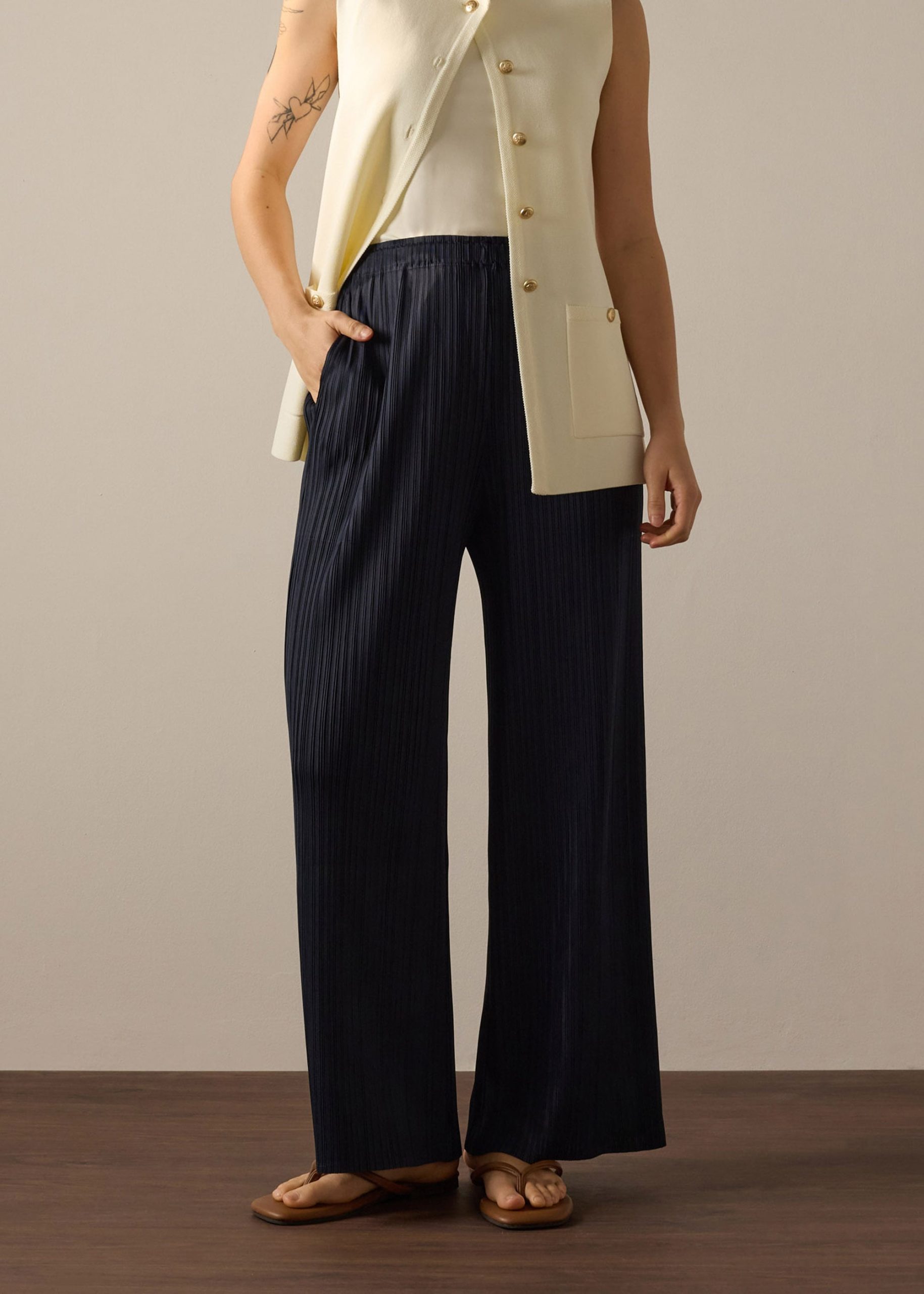 PETITE Leggy??Liv Elastic Plisse Straight Leg Pants