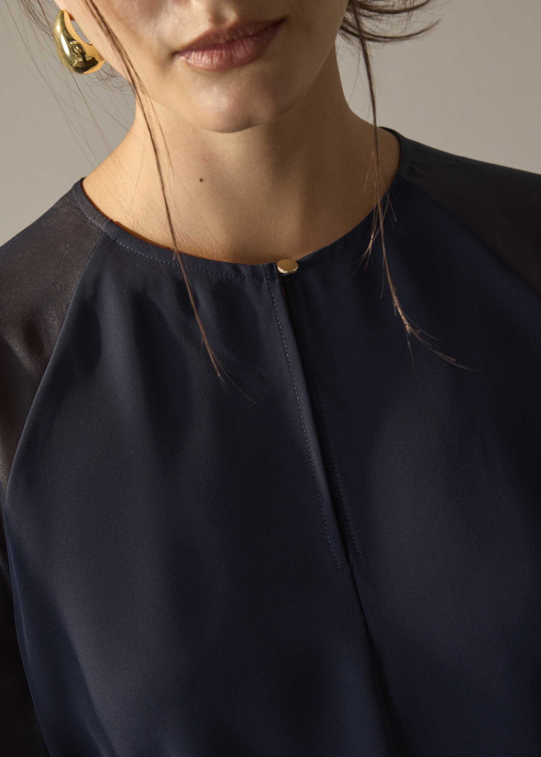 Gela Crepe Top With Sash - Image 9