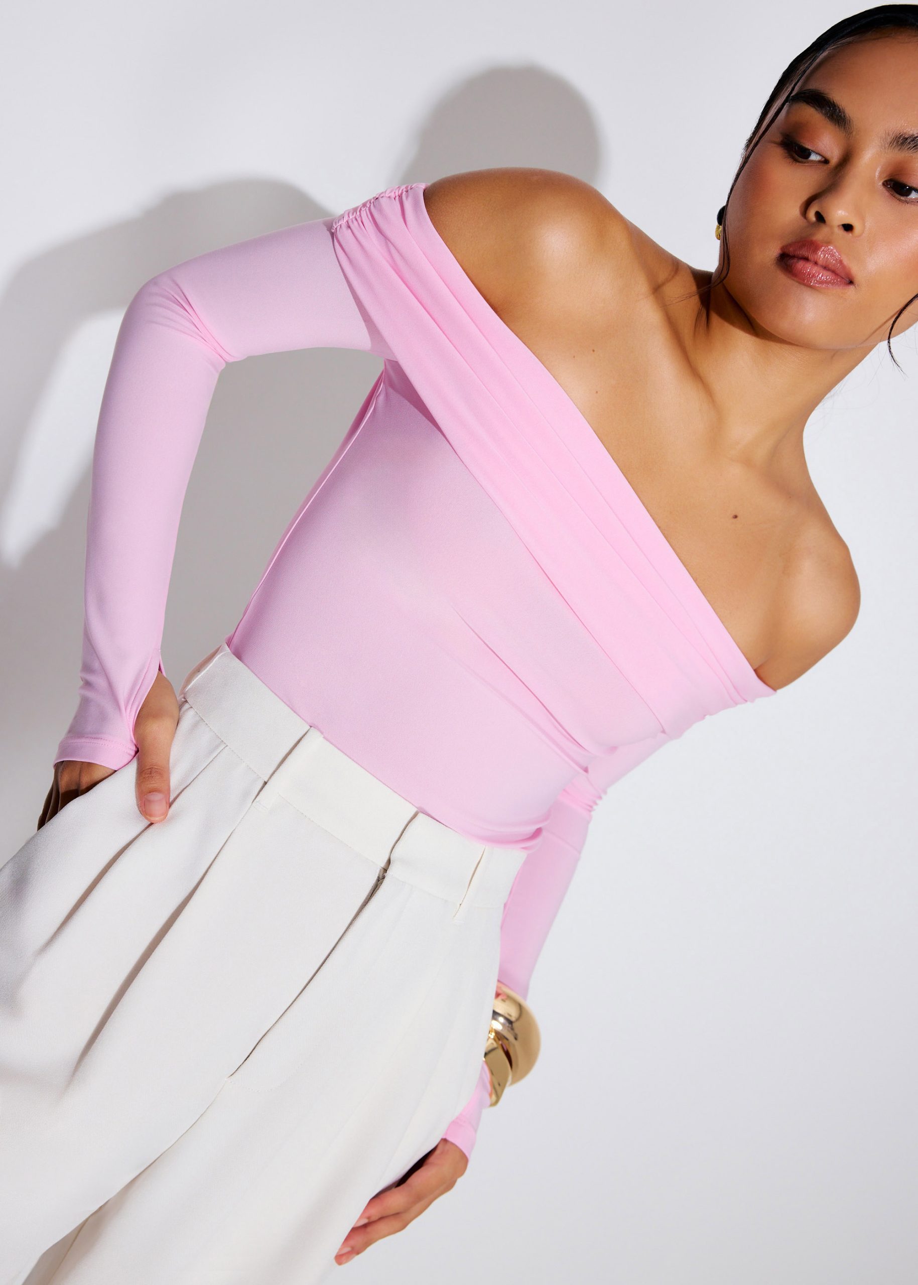Jersey Off-Shoulder Fitted Top - Image 13