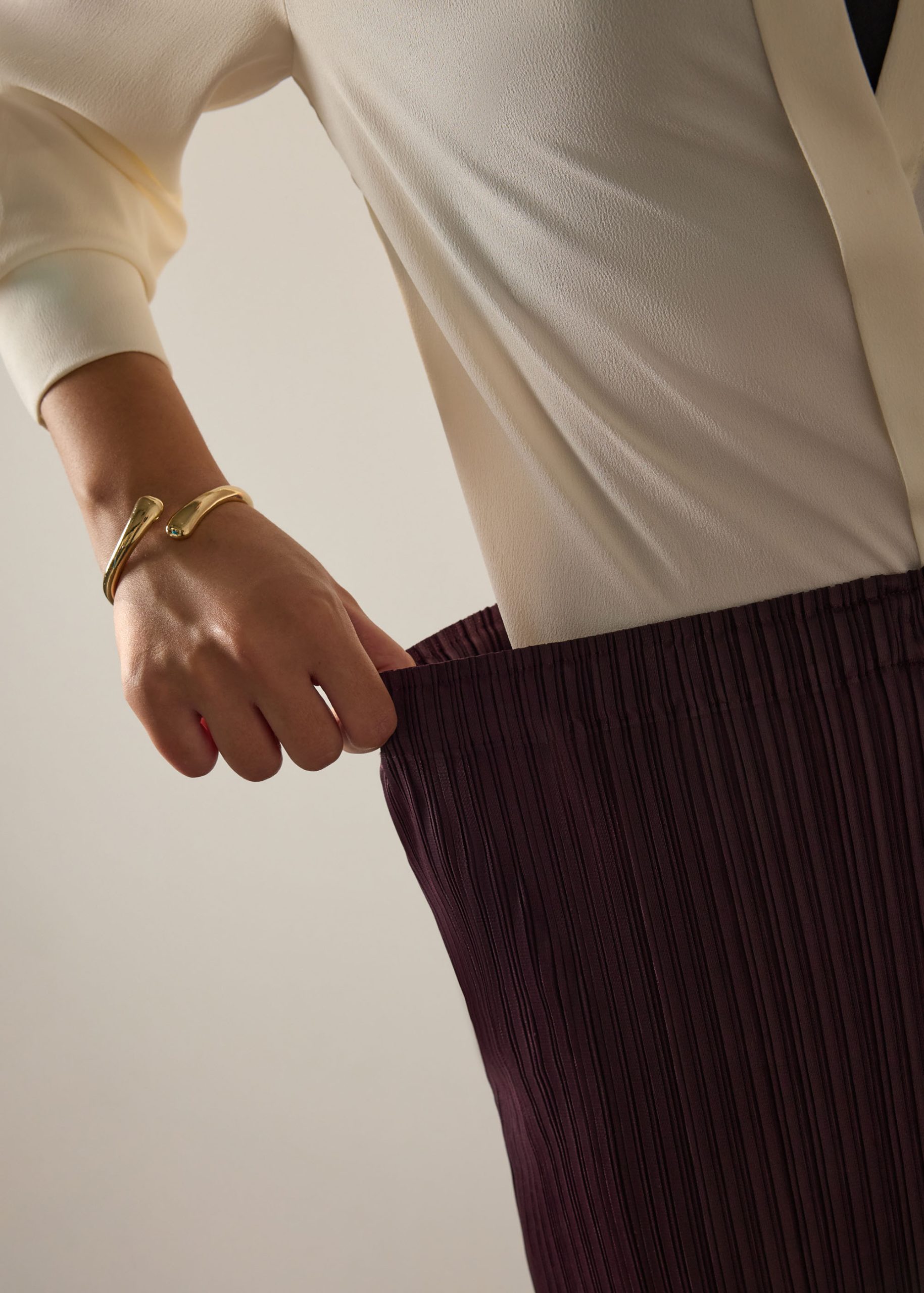 Leggy??Liv Elastic Plisse Straight Leg Pants - Image 10