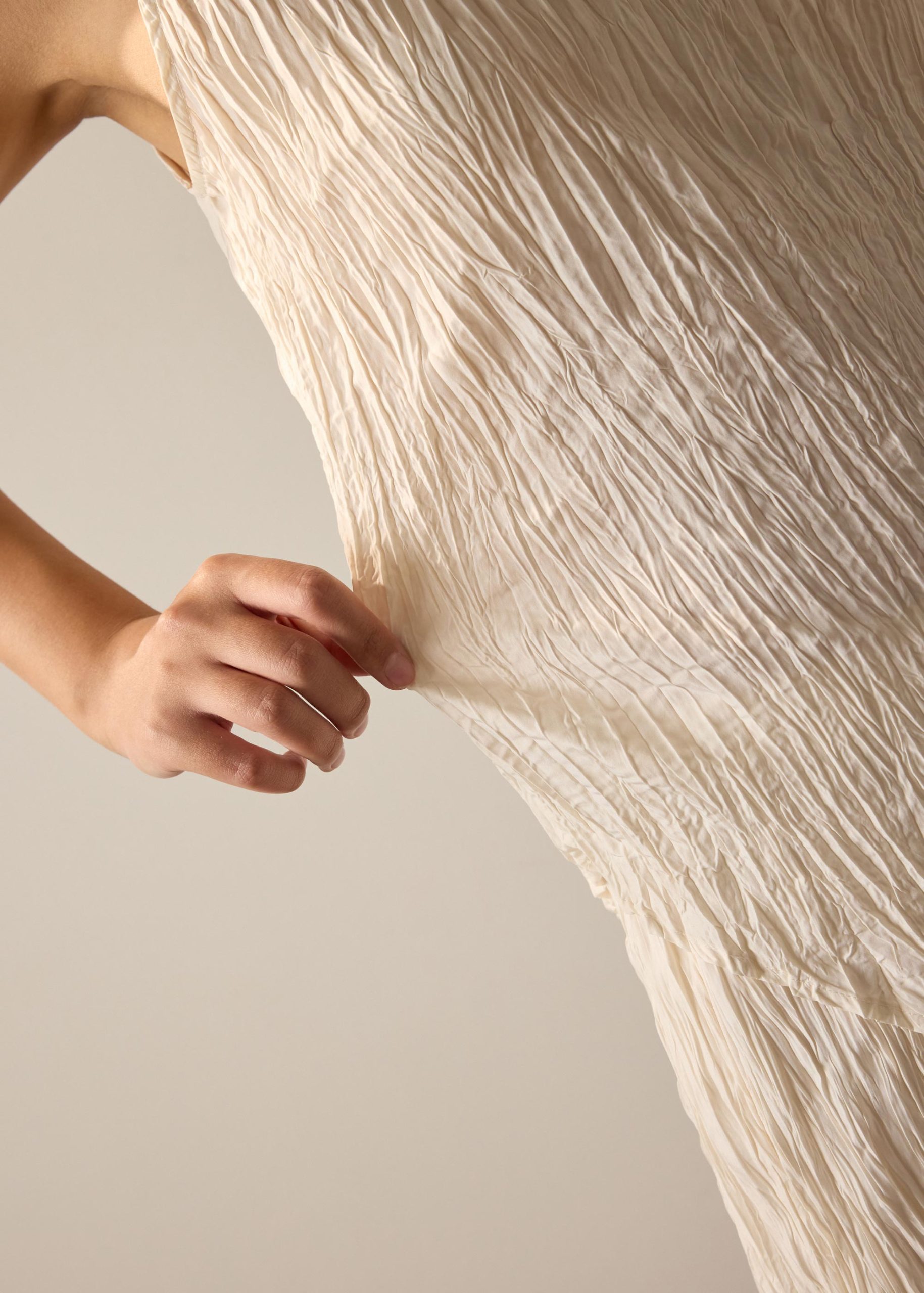 Joanne Crinkled Pleats Asymmetric Hem Top - Image 4