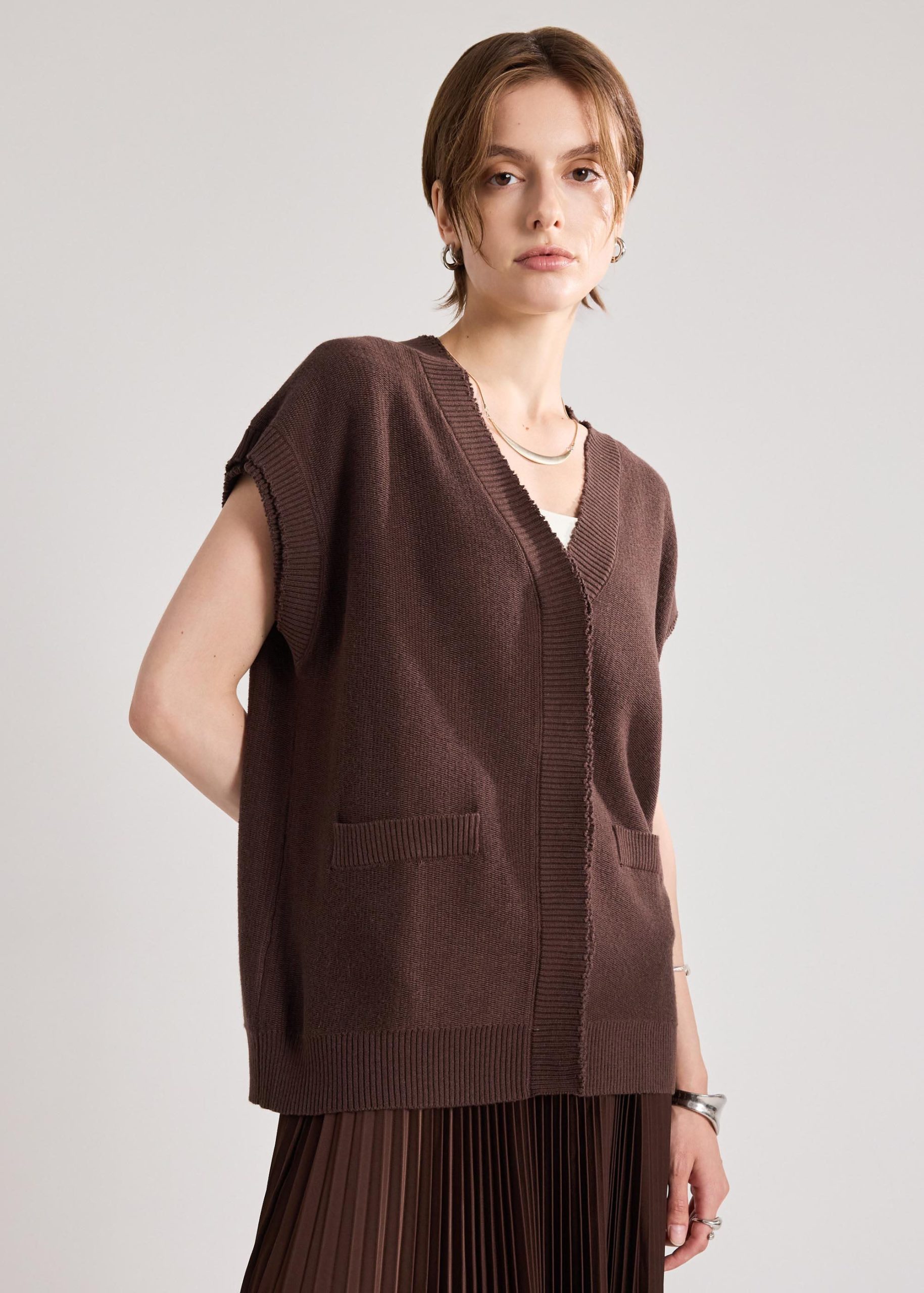 Oversized Knit Vest - Image 8