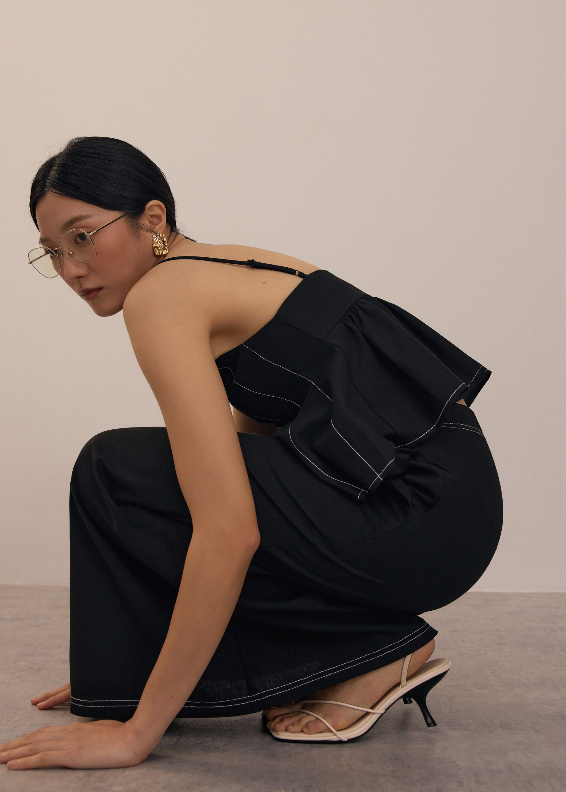 Contrast Stitch V-neck Peplum Camisole Top - Image 25