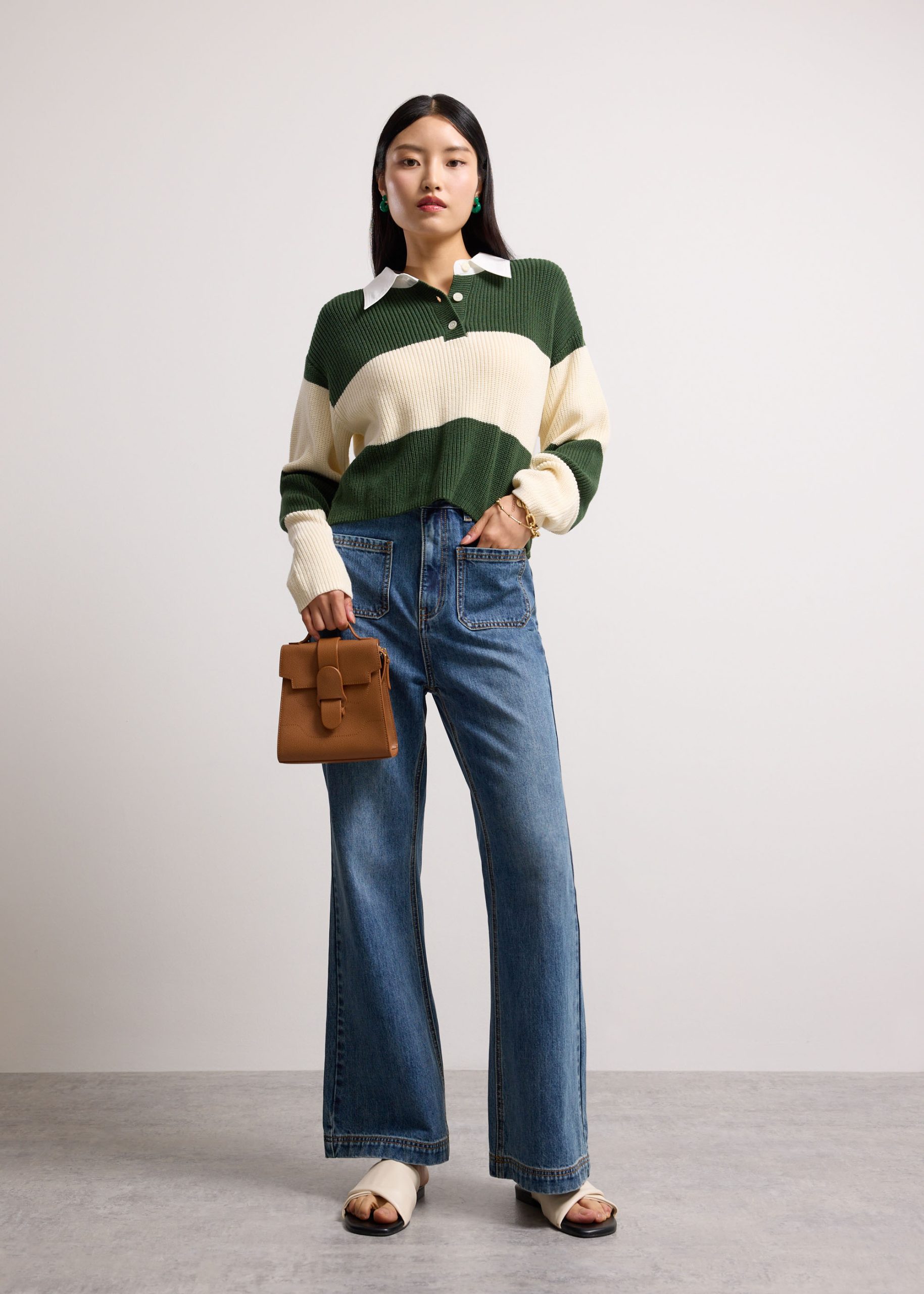 Oversized Knit Collared Crop Sweater - Image 9