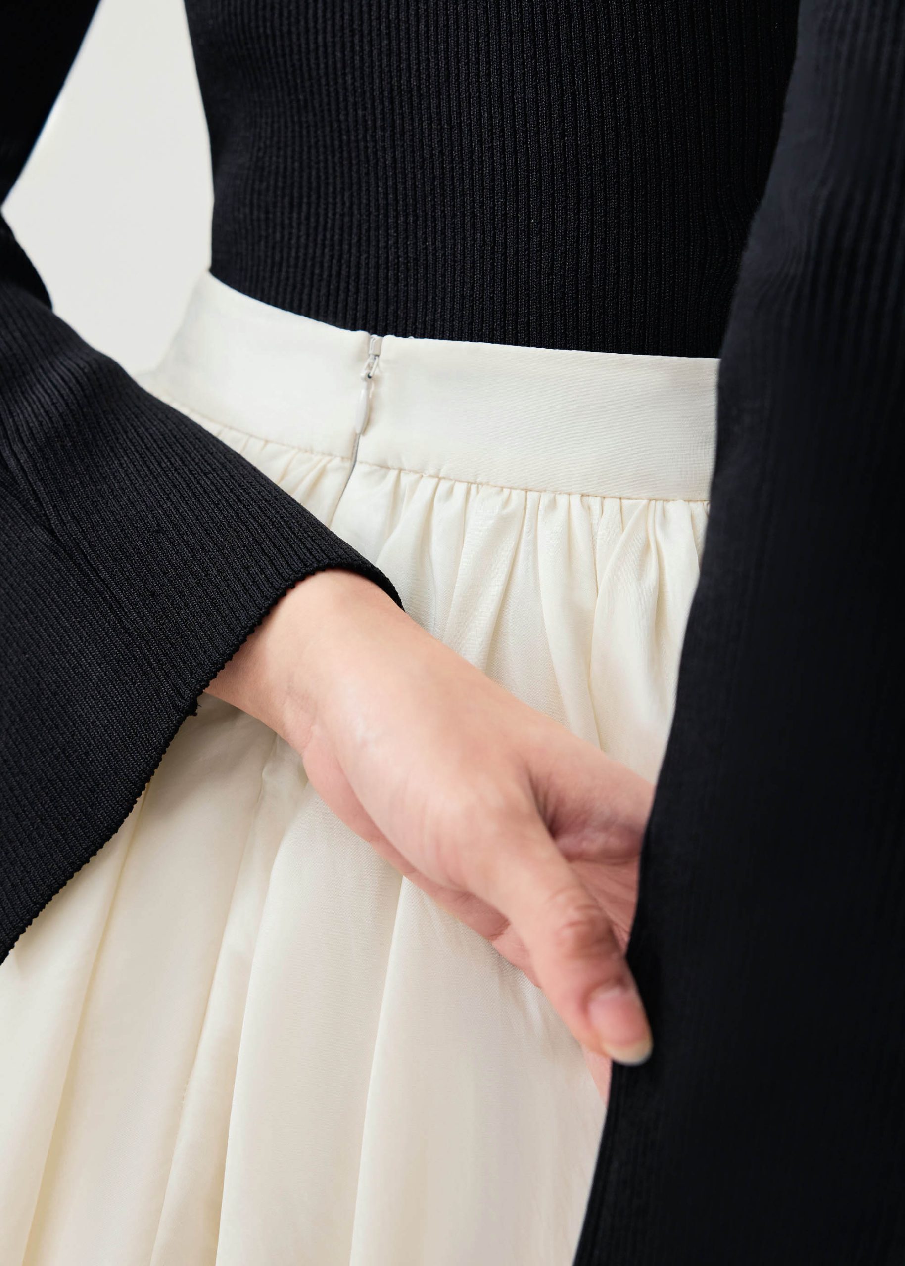 Mid Waist Bubble Midaxi Skirt - Image 9