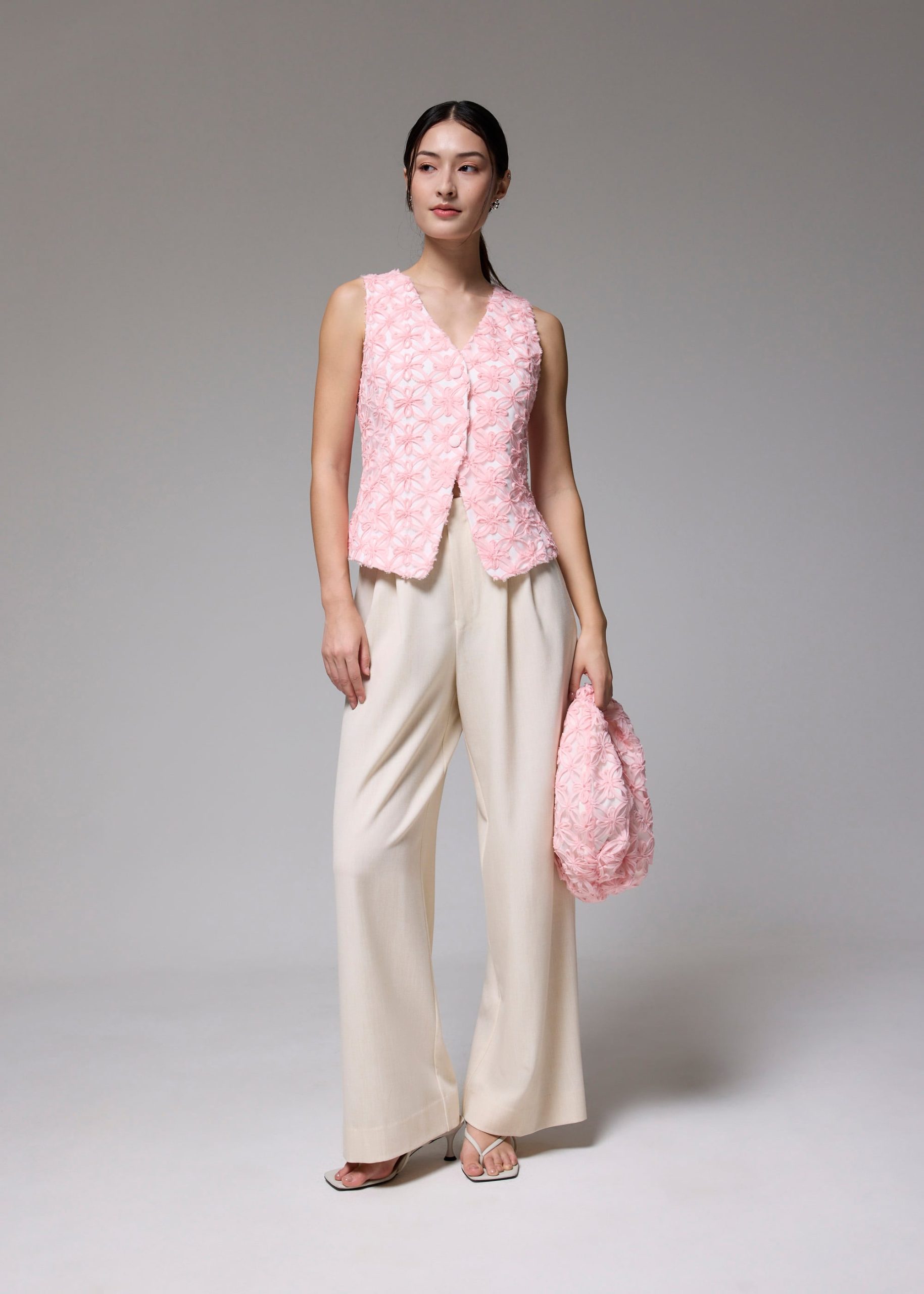 Lace Contrast V-neck Vest - Image 3