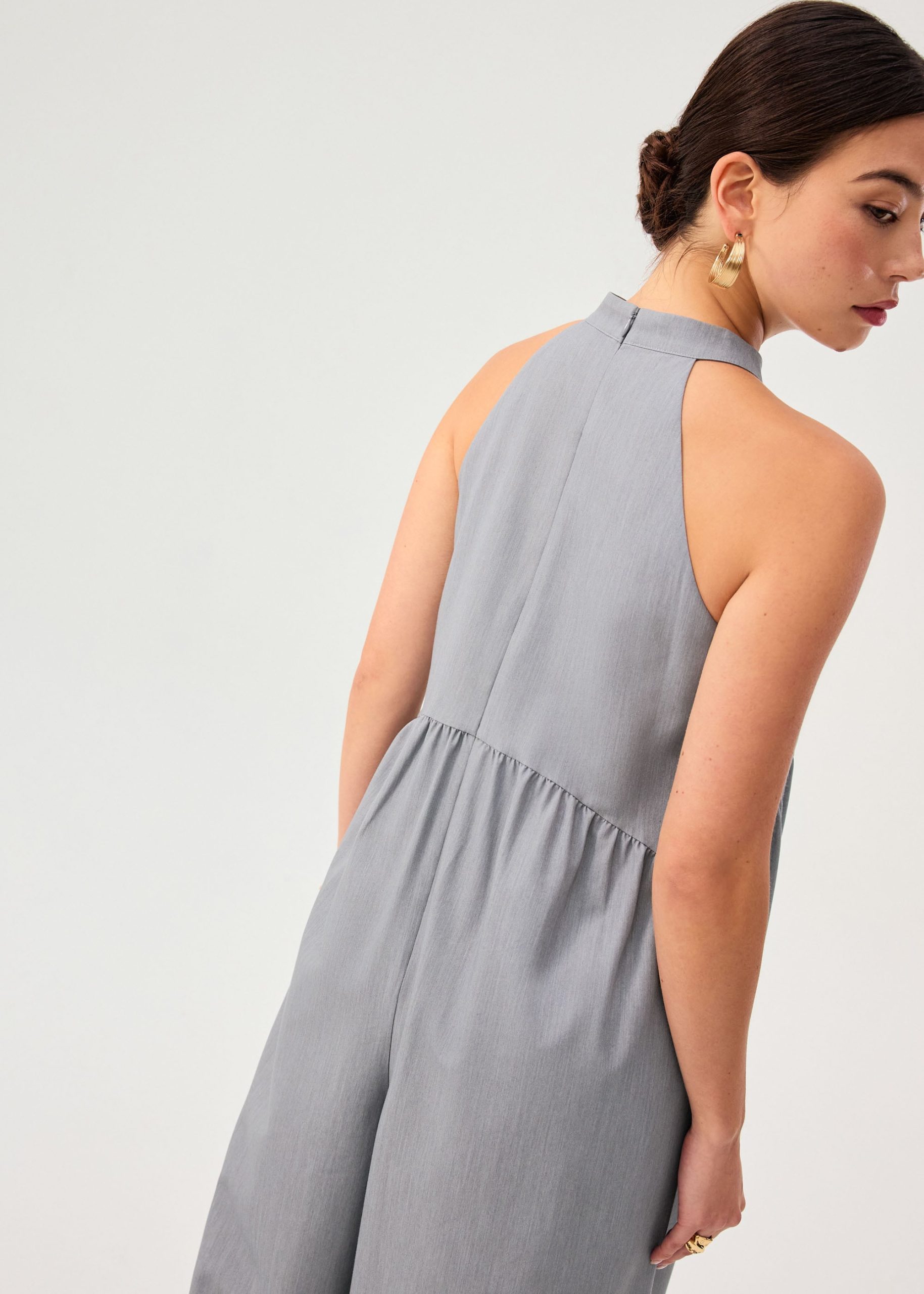 Chambray Mandarin Collar Wide Leg Jumpsuit in Light Grey - Image 5